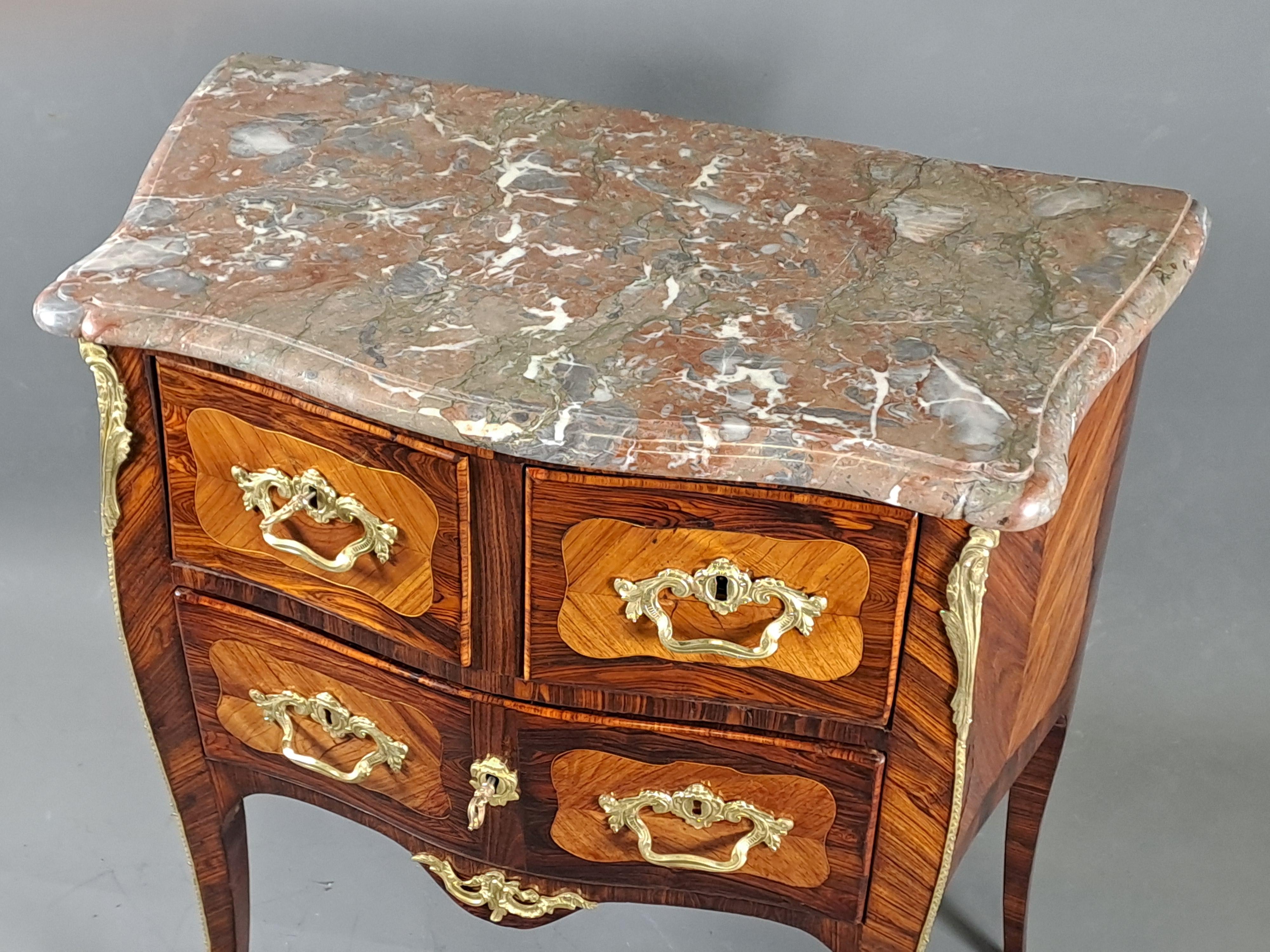 Louis XV Sauteuse Commode In Rosewood Marquetry For Sale 1
