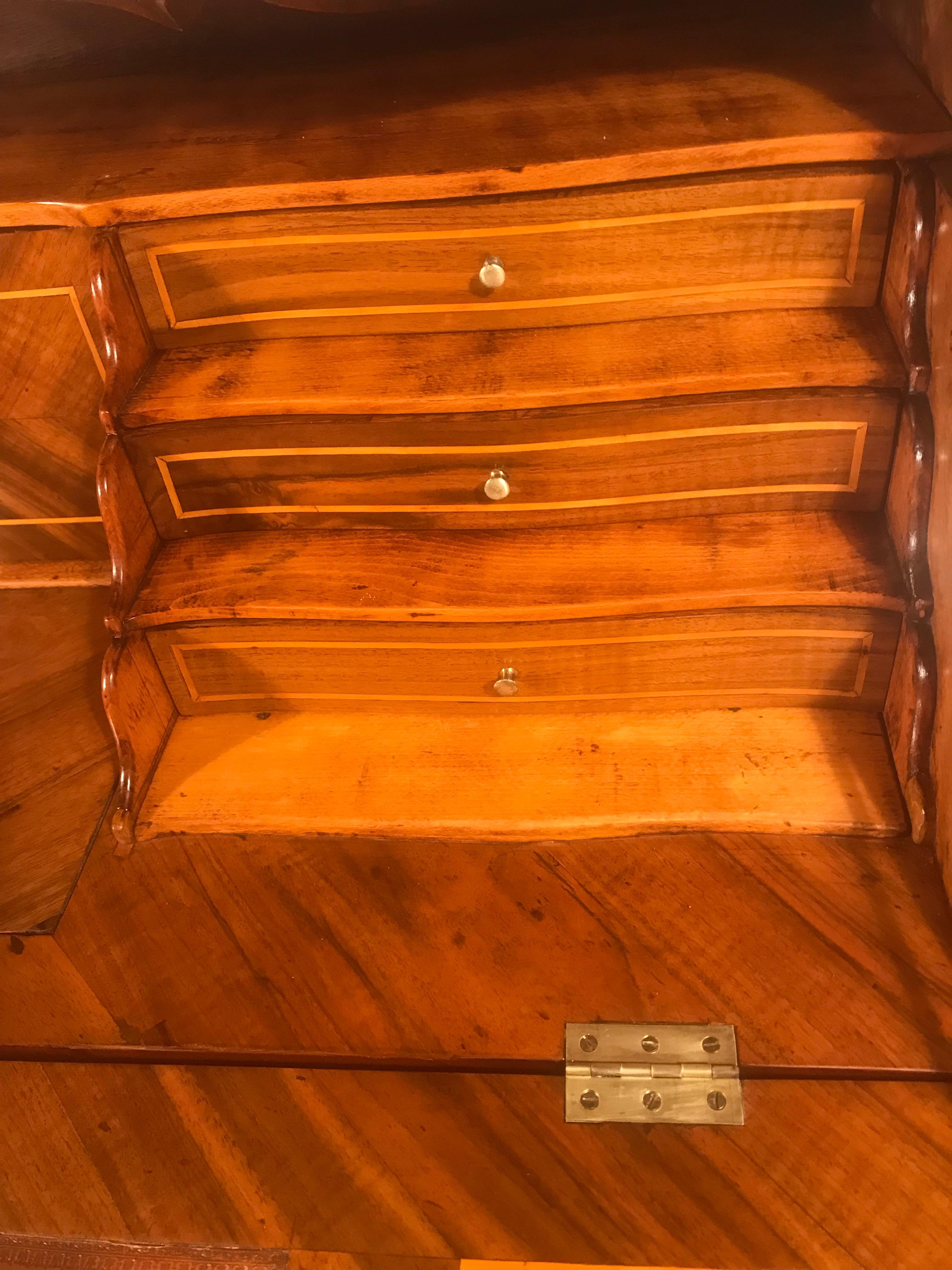 Louis XV Secretaire, France, 1770 In Good Condition For Sale In Belmont, MA