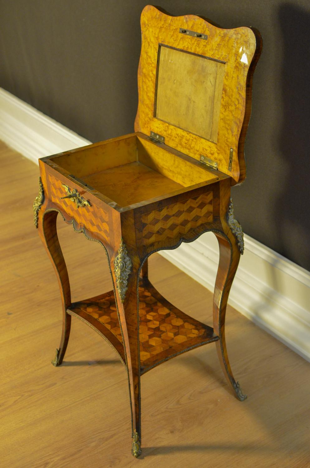 Louis XV Sewing Table in Walnut and Birch, France, 19th Century For Sale 11