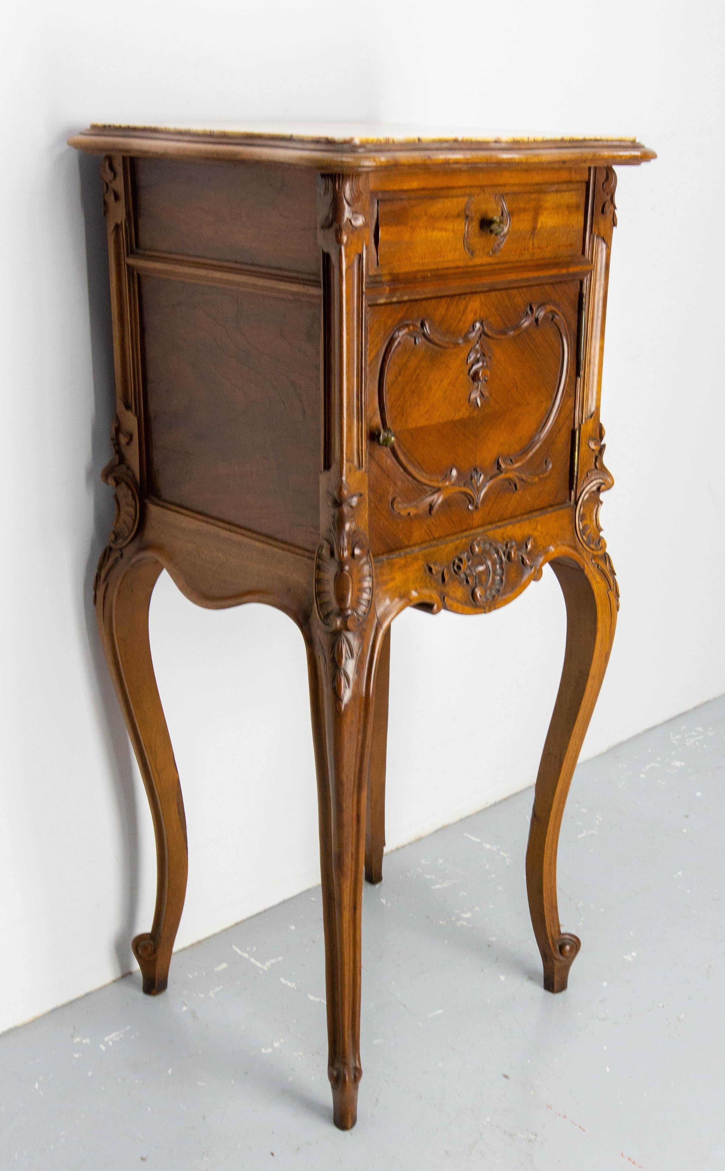 Louis XV St Side Cabinet Nightstand French Walnut Bedside Marbletop Table c 1900 In Good Condition In Labrit, Landes