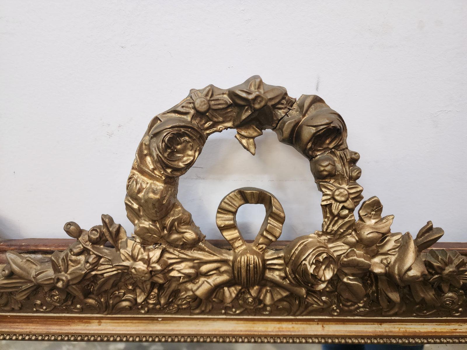 Louis XV Stye Gold Gilt Mirror  In Excellent Condition For Sale In Dallas, TX