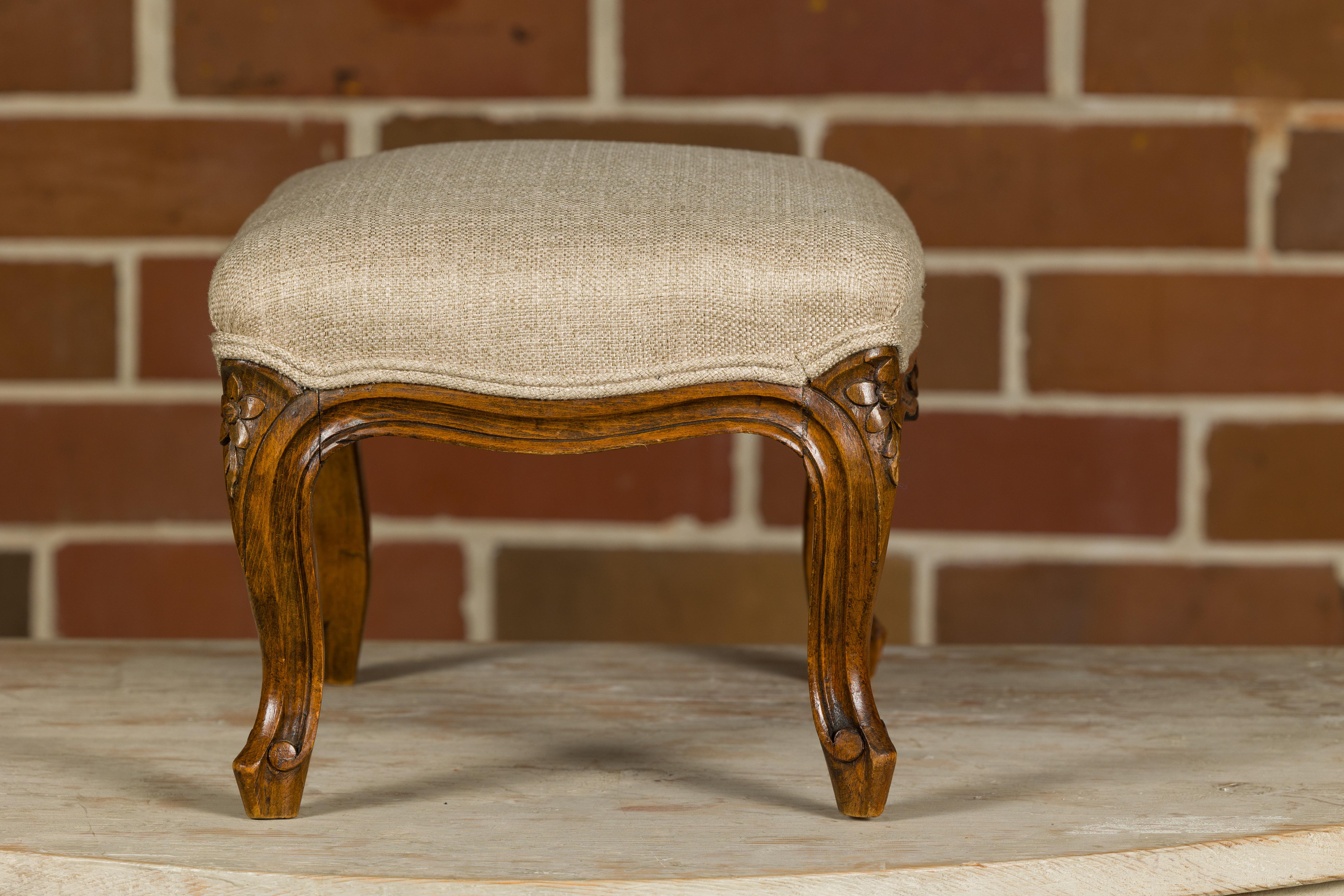 Louis XV Style 19th Century French Footstool with Carved Cabriole Legs For Sale 1