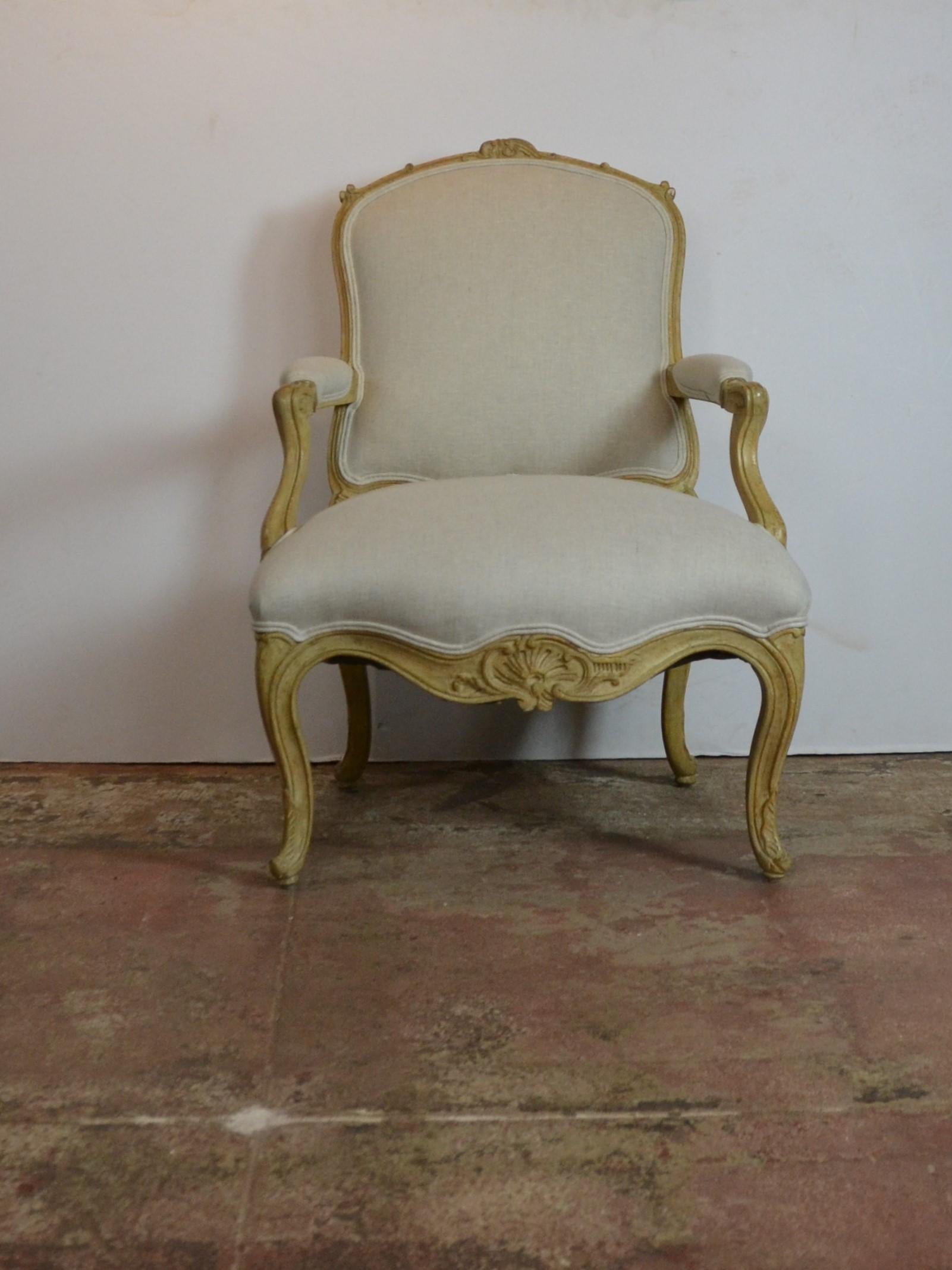 Louis XV Style Accent Chair In Good Condition In Pomona, CA