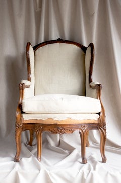 Louis XV Style Armchair in Carved Walnut Wood, with Extendable Feet