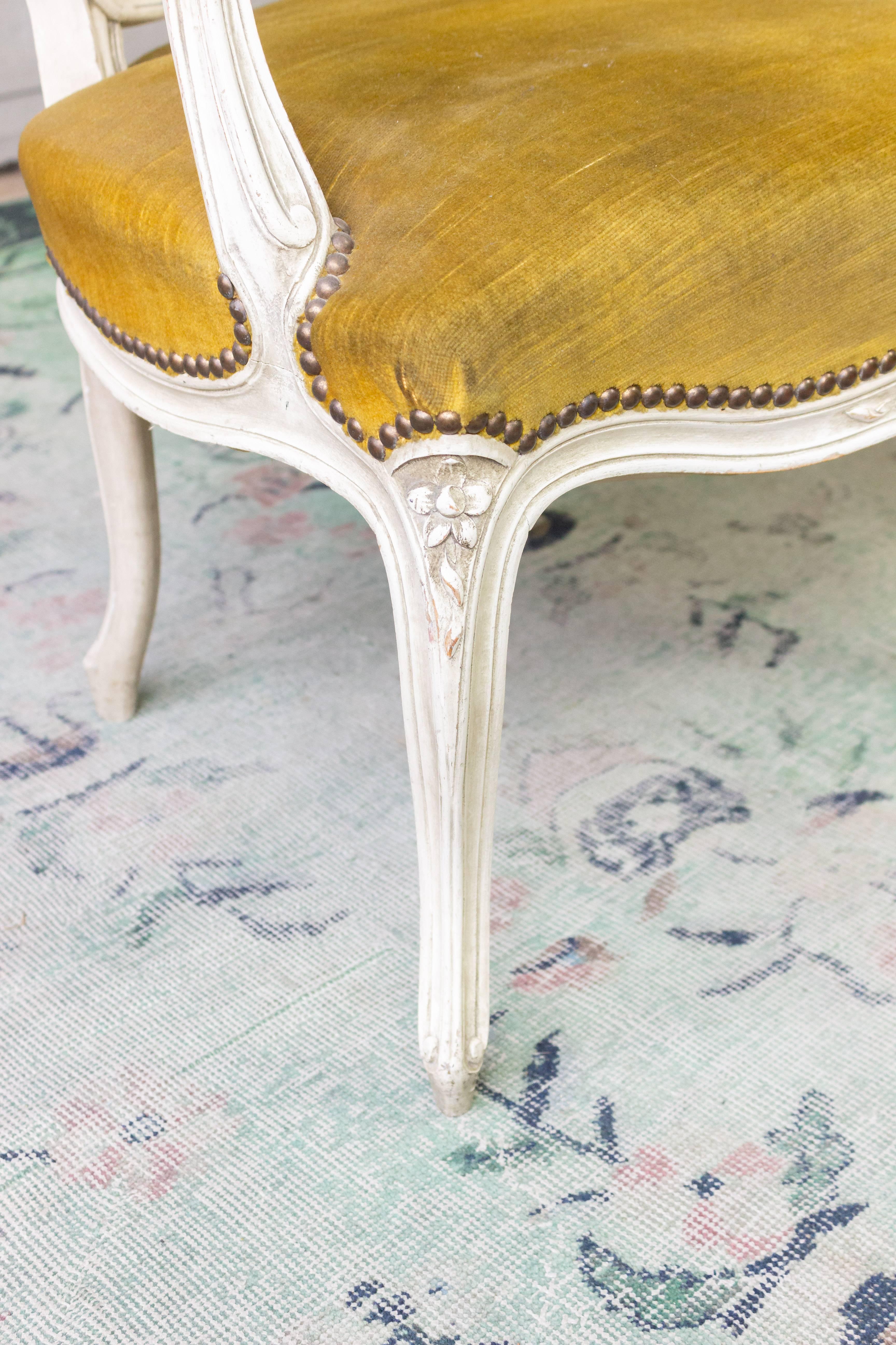 Louis XV Style Armchair in Gold Velvet In Good Condition In Buchanan, NY