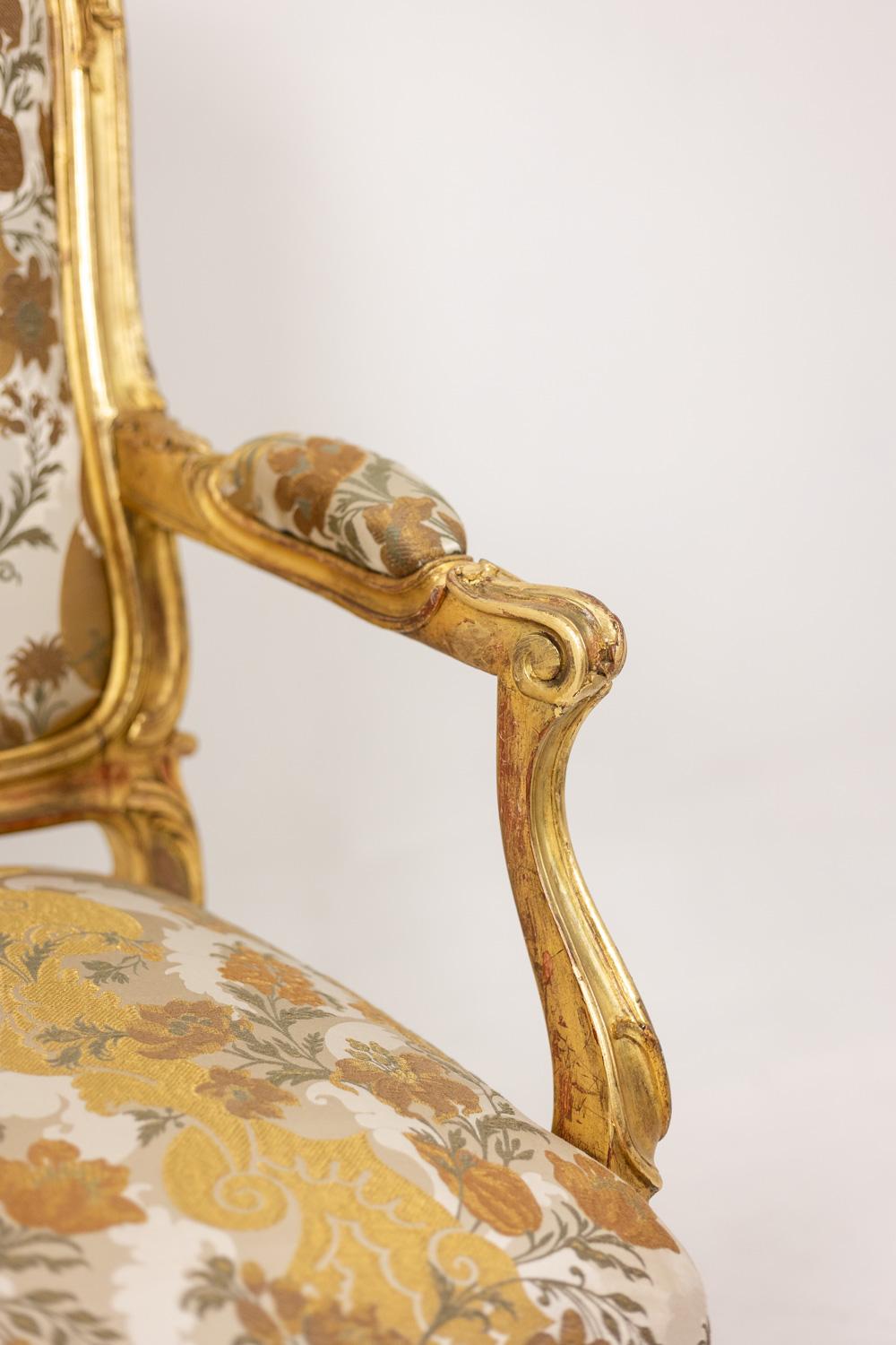 17ème siècle Fauteuil de style Louis XV, avec son dossier de style reine. Période 1900-1950. en vente