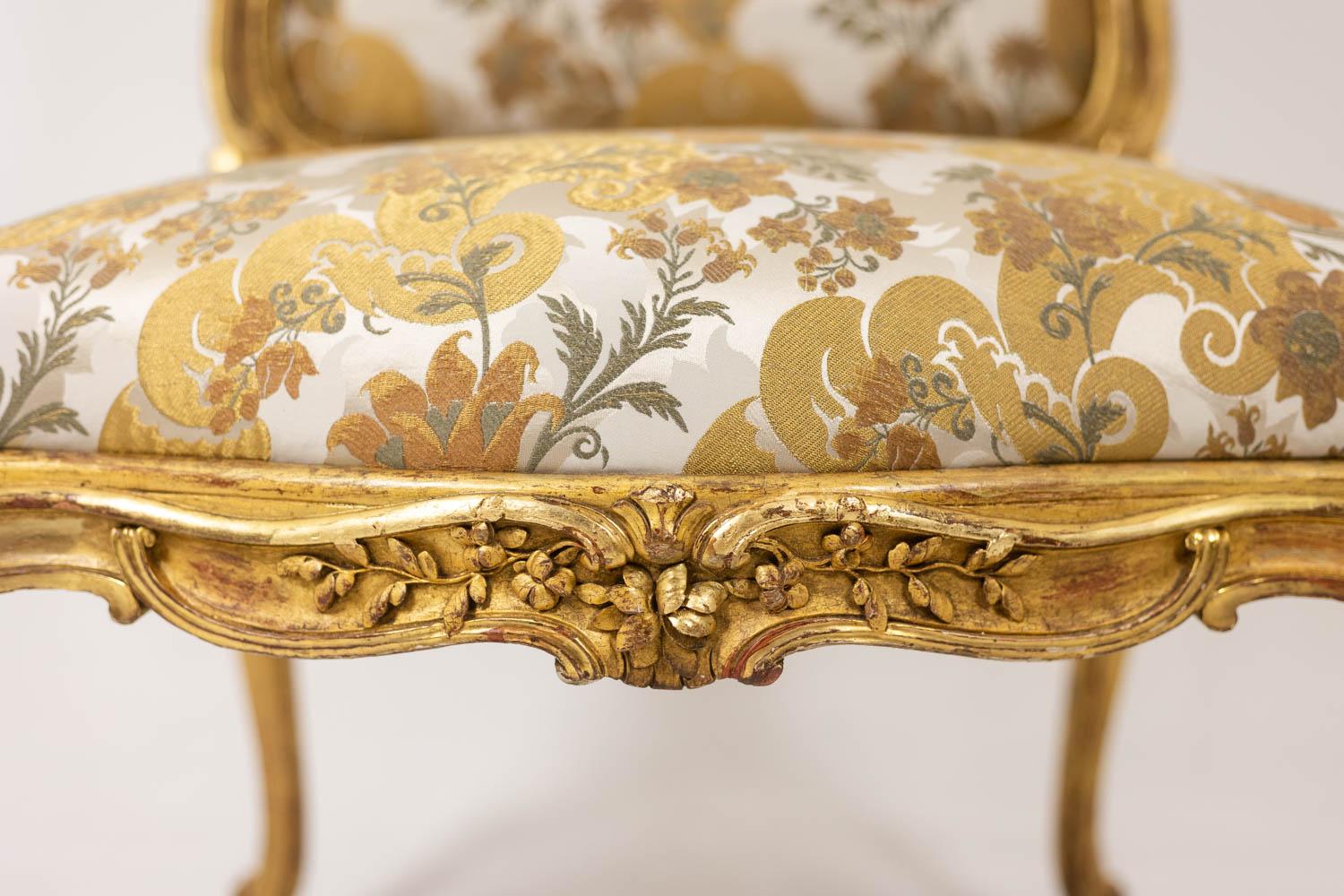 Fauteuil de style Louis XV, avec son dossier de style reine. Période 1900-1950. en vente 2
