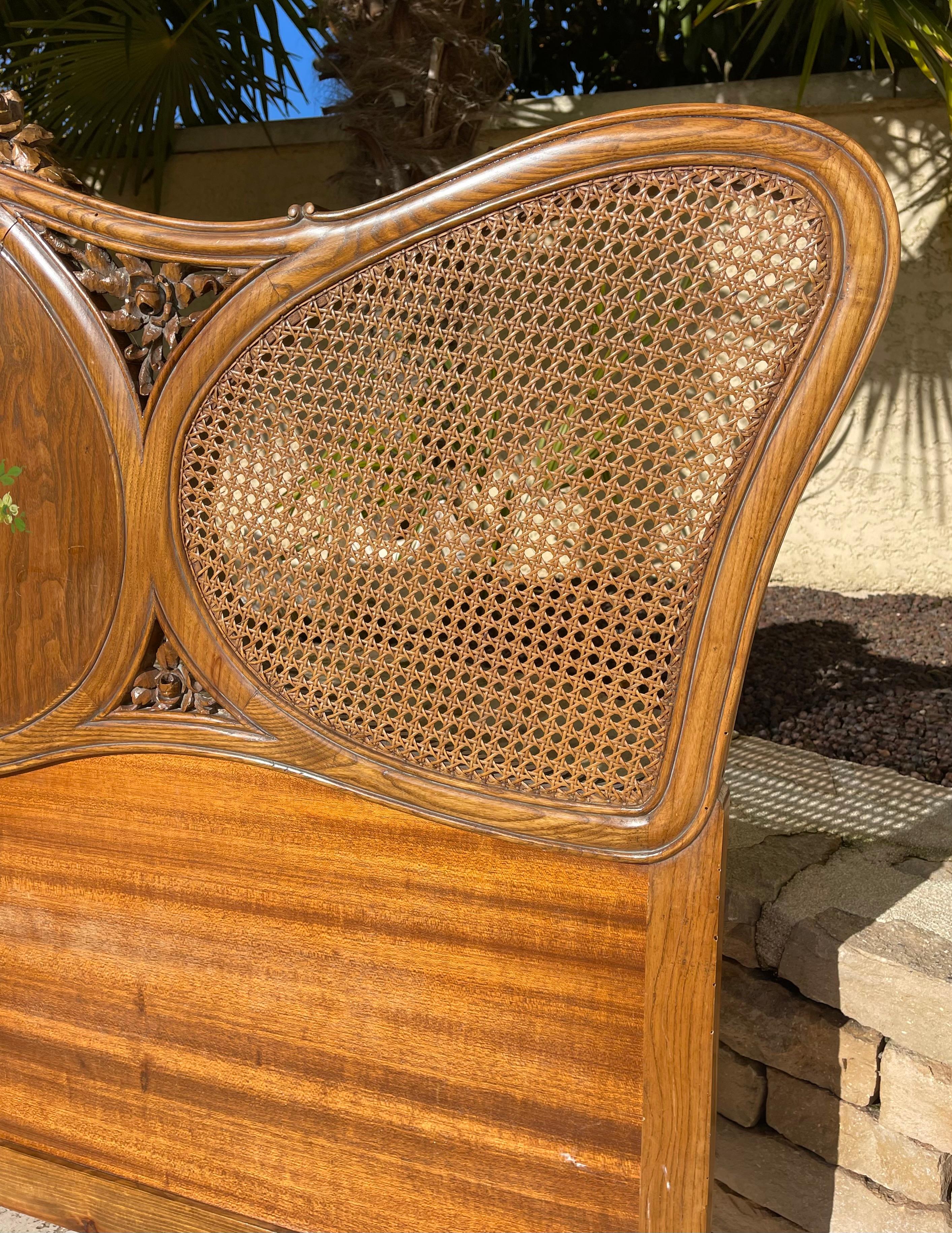 Lit de style Louis XV en vente 14