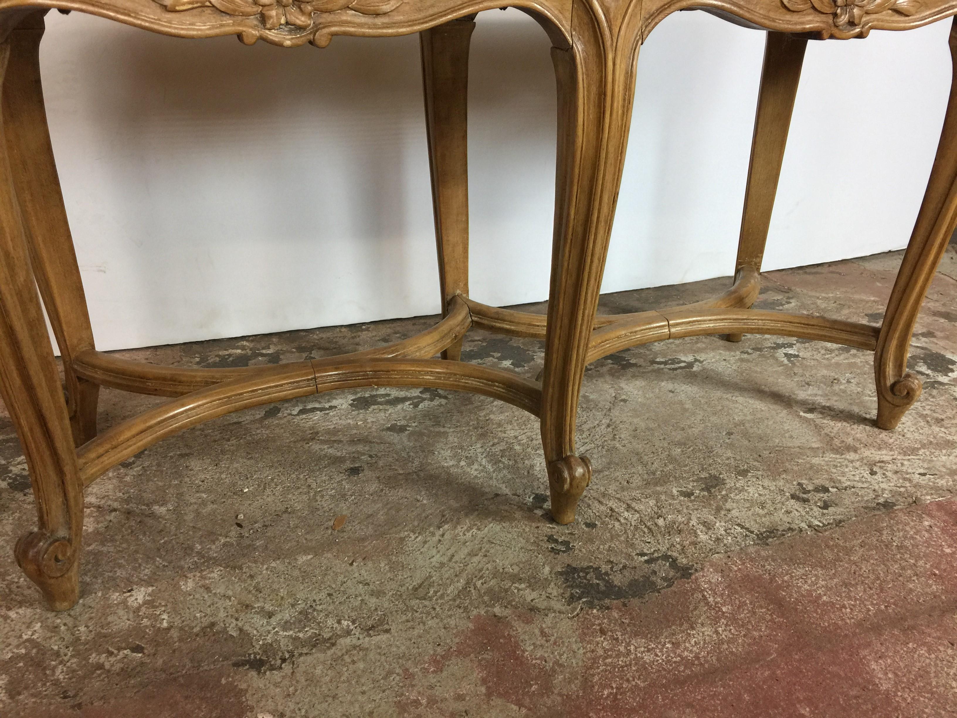 Louis XV Style Bench In Good Condition In Pomona, CA