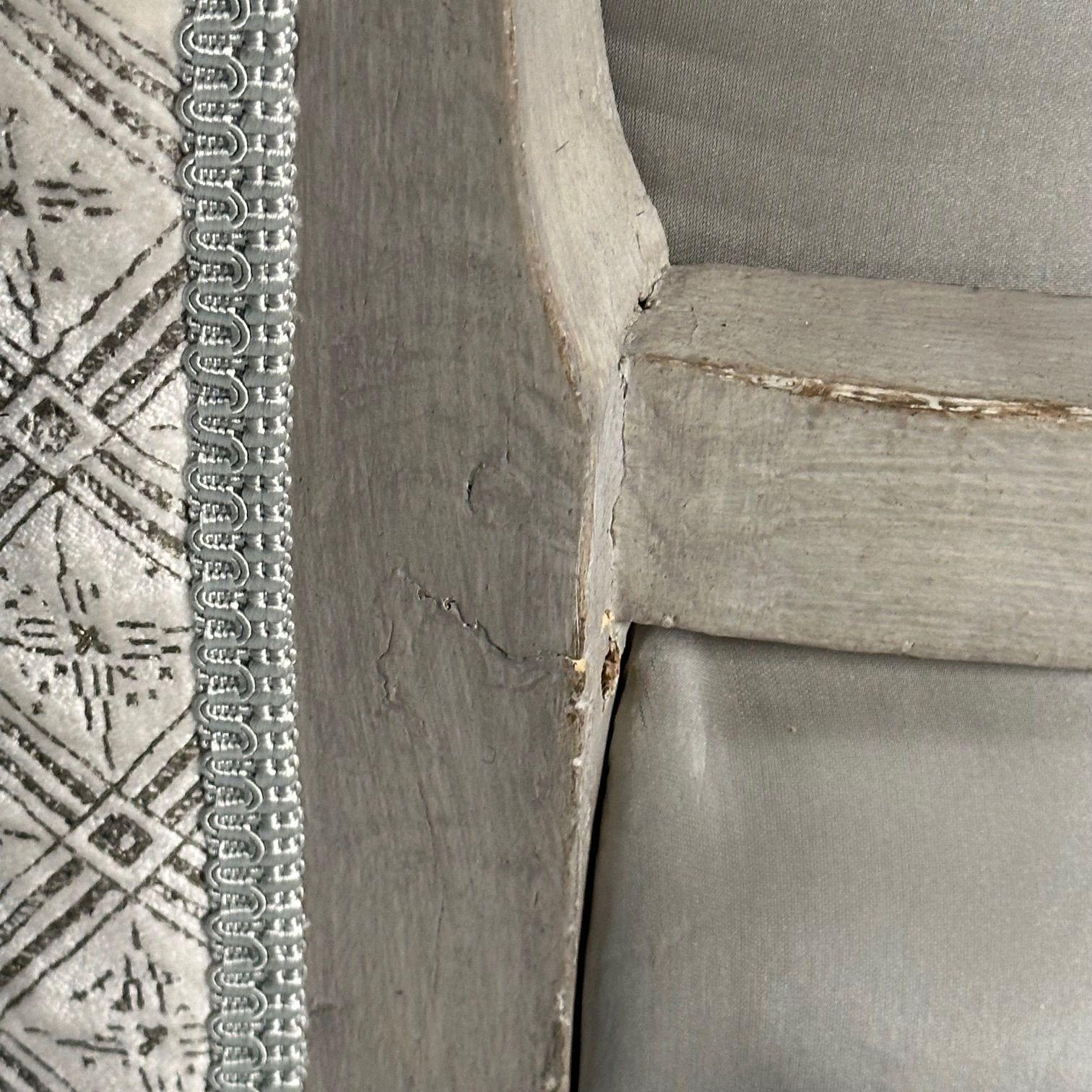 Louis XV Stil, Bergère Stühle, Grau lackiertes Holz, Stoff, Frankreich, 1970er im Angebot 9