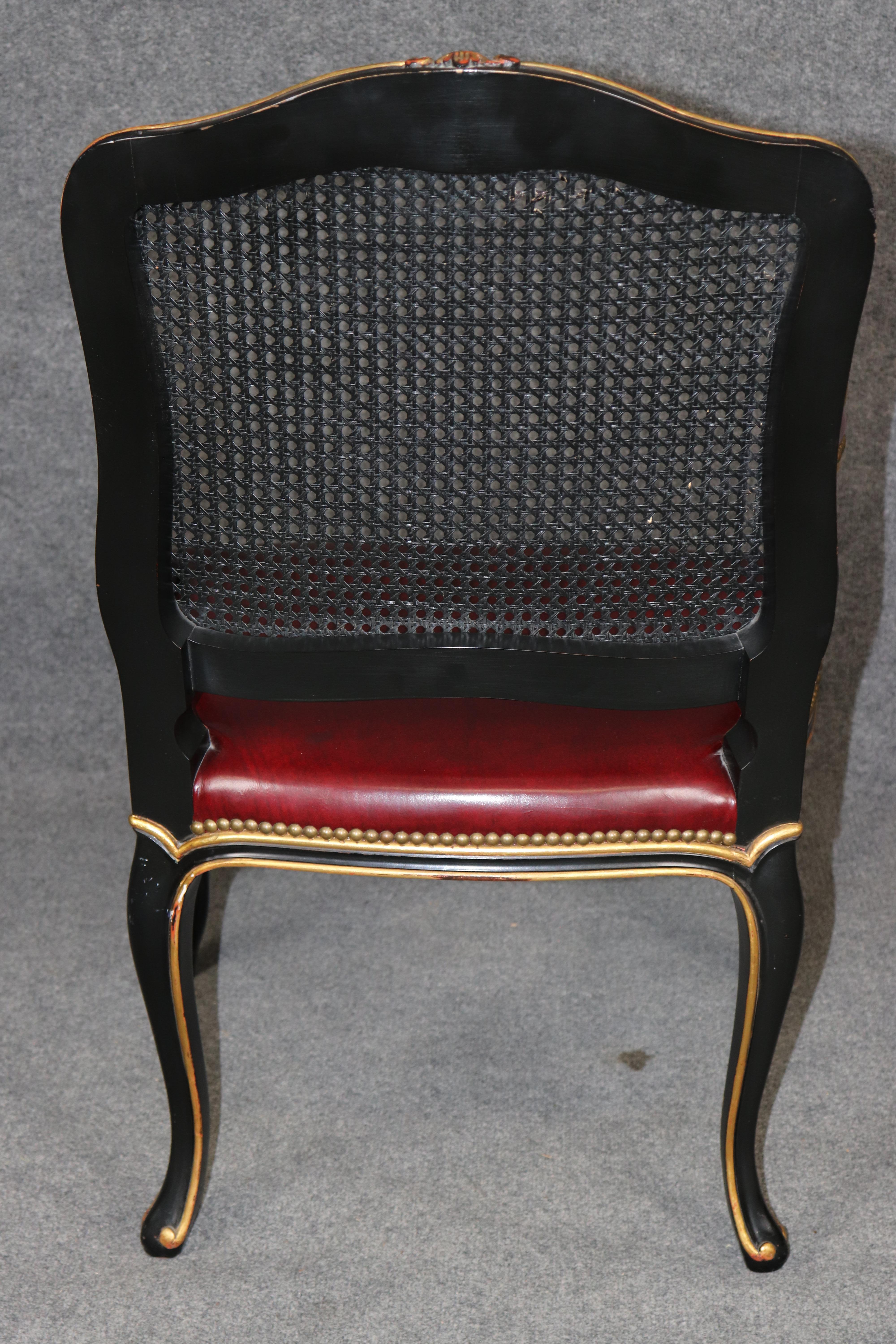 Fauteuil de style Louis XV à dossier de canne noir ébonisé et doré par John Widdicomb Bon état - En vente à Swedesboro, NJ