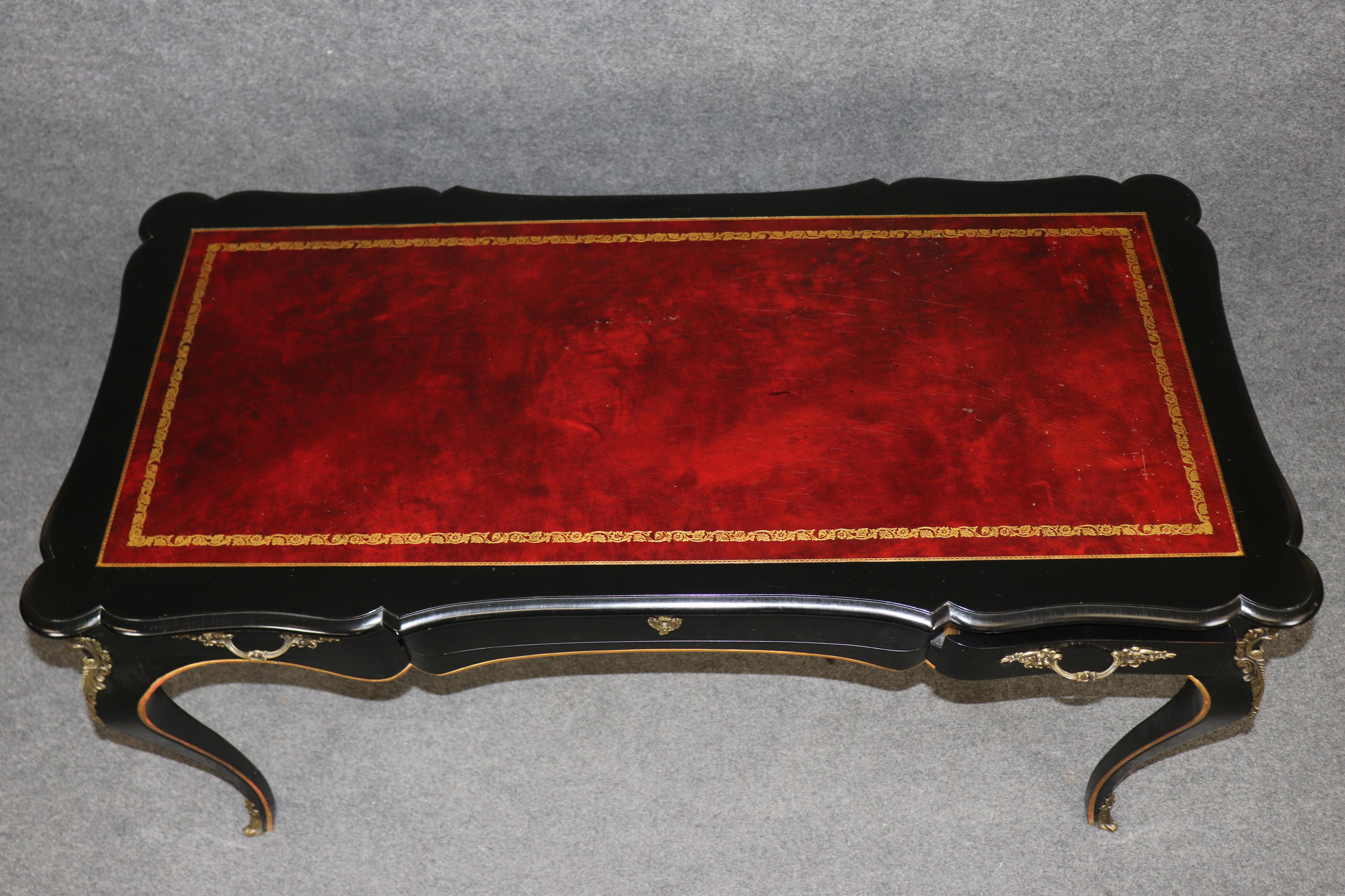 Schreibtisch im Louis-XV-Stil aus schwarzem, ebonisiertem Messing mit Lederplatte von John Widdicomb im Angebot 1
