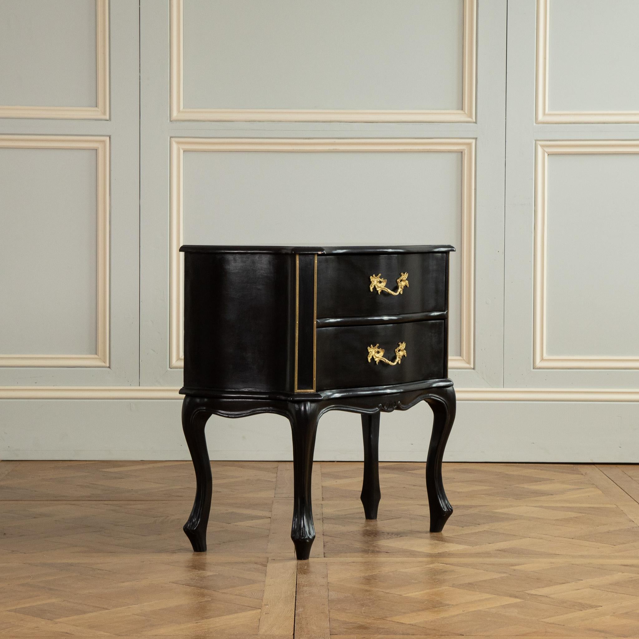 Kommode im Louis XV-Stil mit schwarzem Lack im Angebot 2