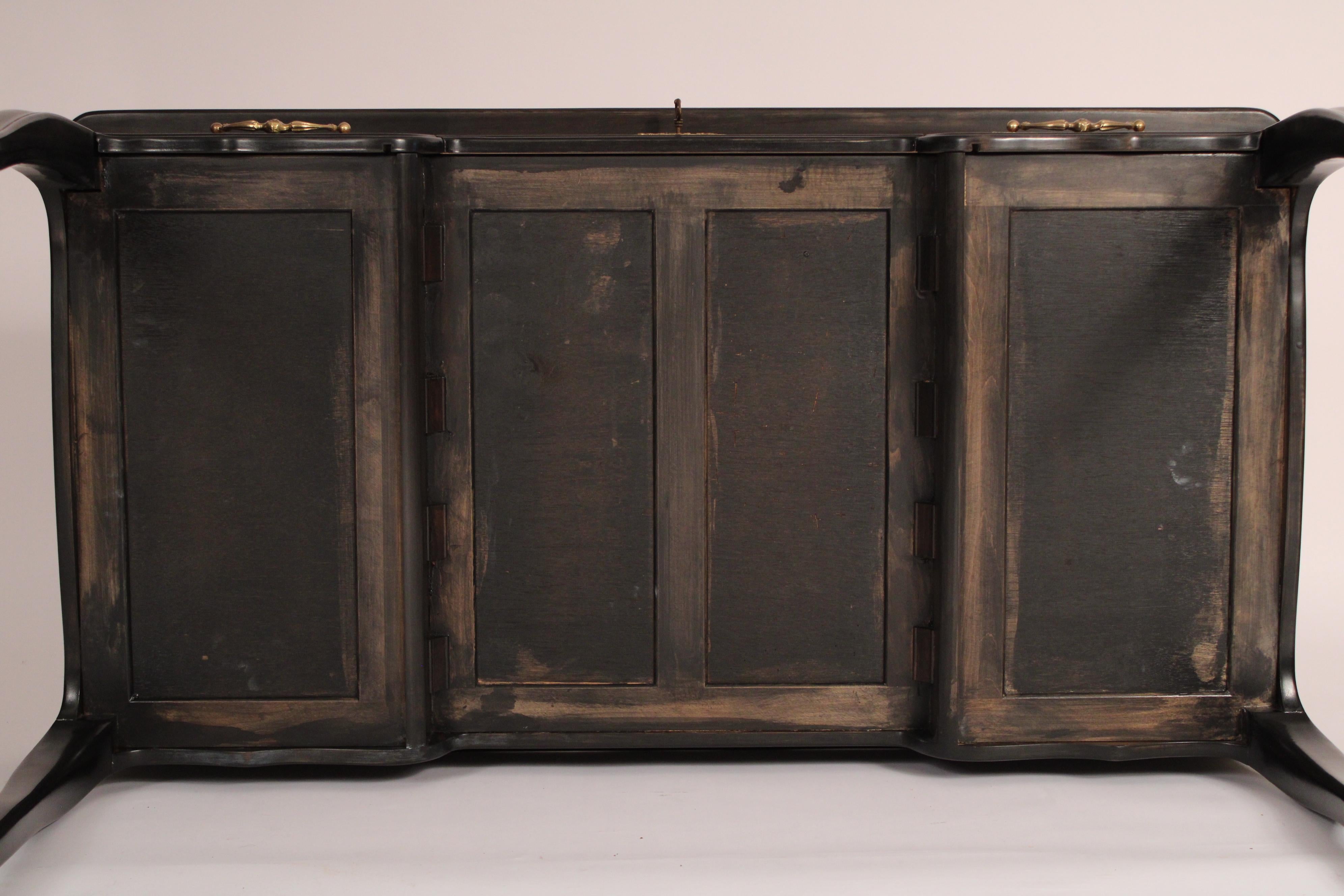 Louis XV Stil Schwarzer Lack  Schreibtisch Made by Baker im Angebot 4