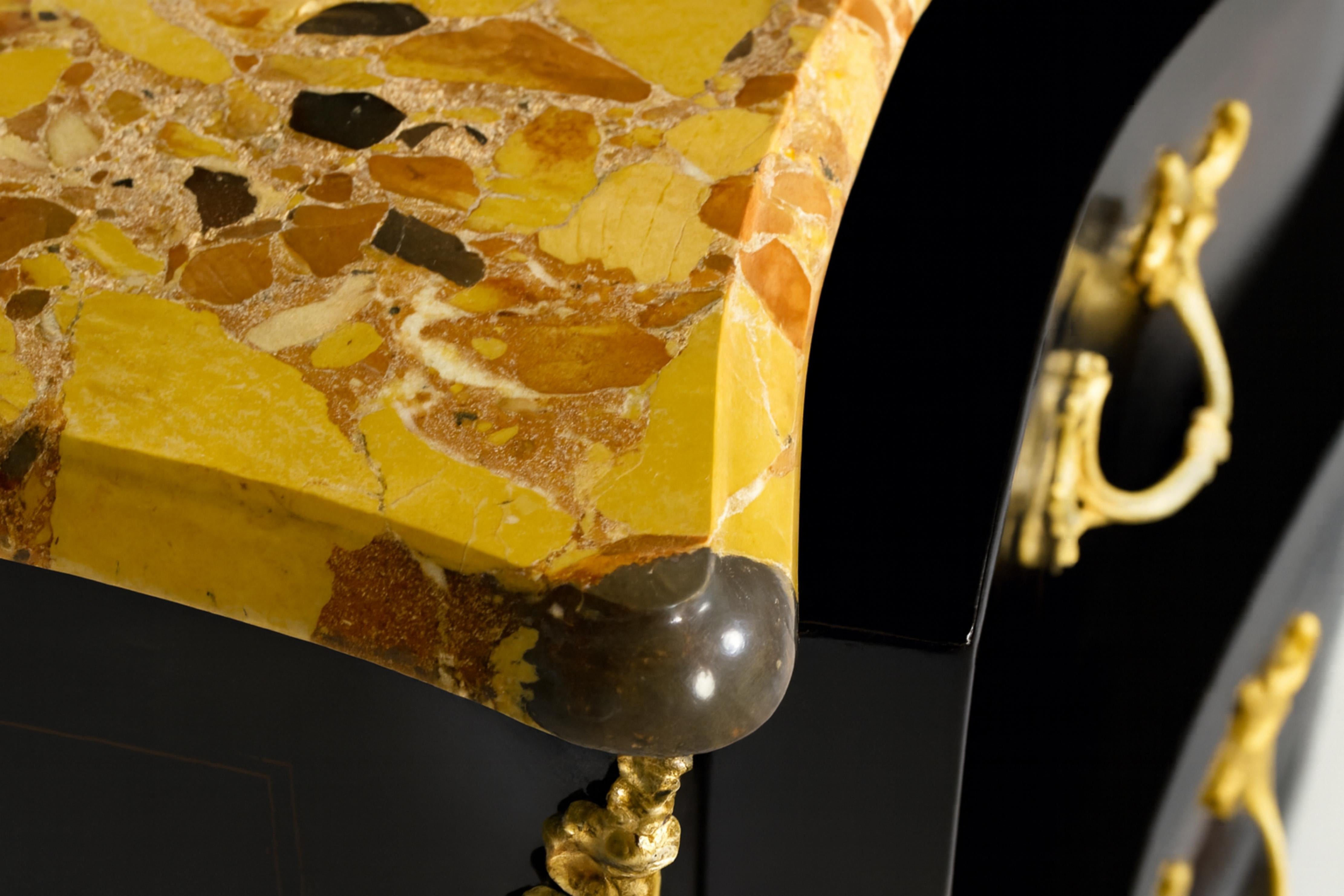 Cassettiera francese in lacca nera in stile Luigi XV, XX secolo in vendita 11