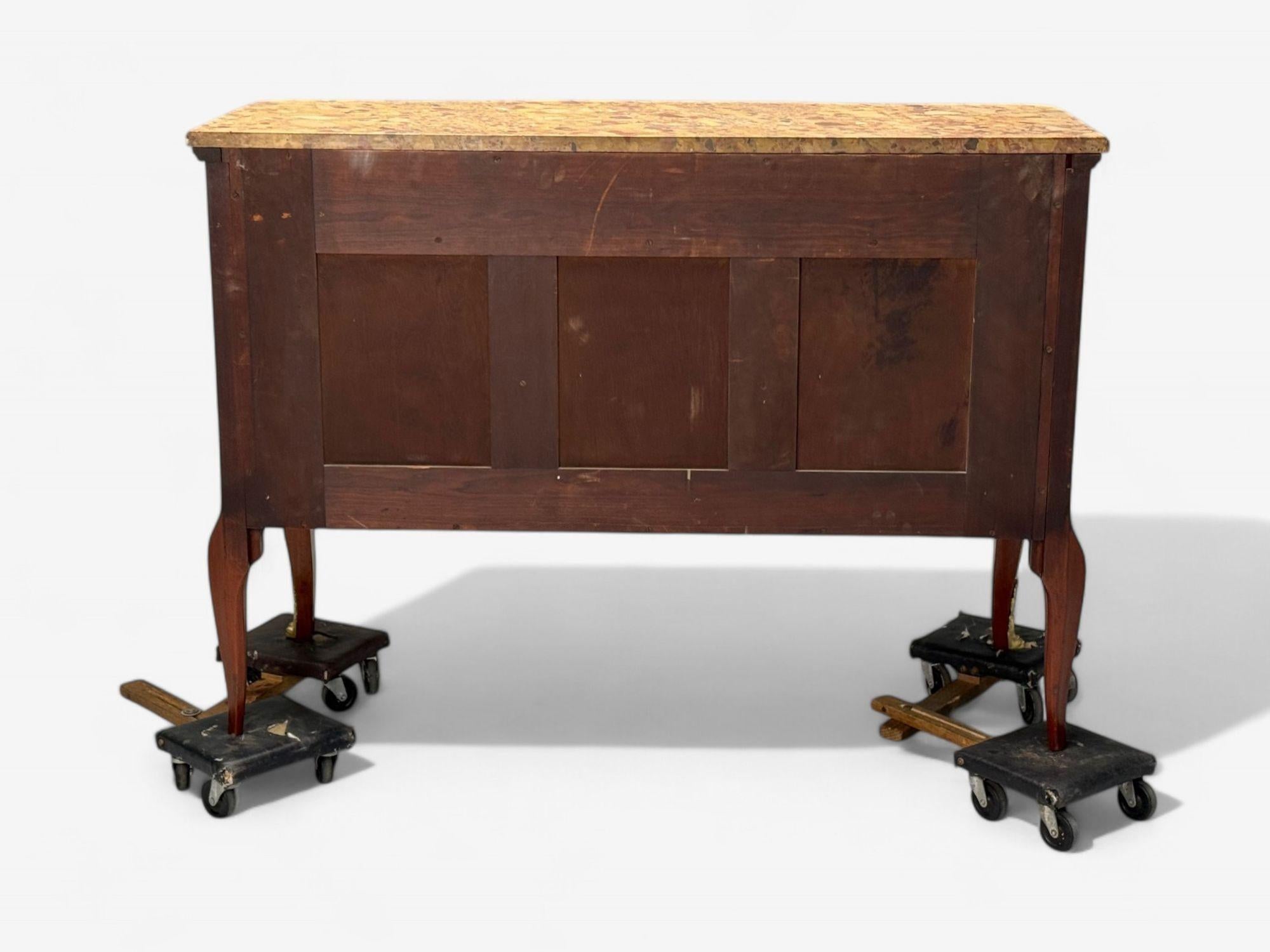 Commode francese a blocco, stile Luigi XV, legno di Re, bronzo, XIX secolo in vendita 9