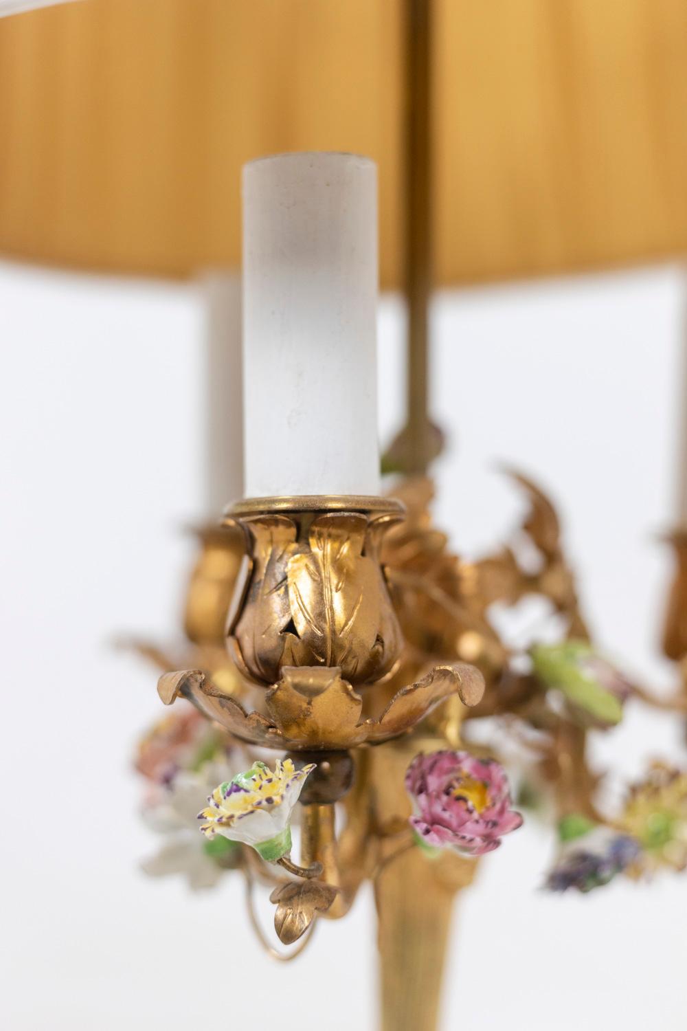 Bronze Louis XV style bouillotte lamp, circa 1900 For Sale