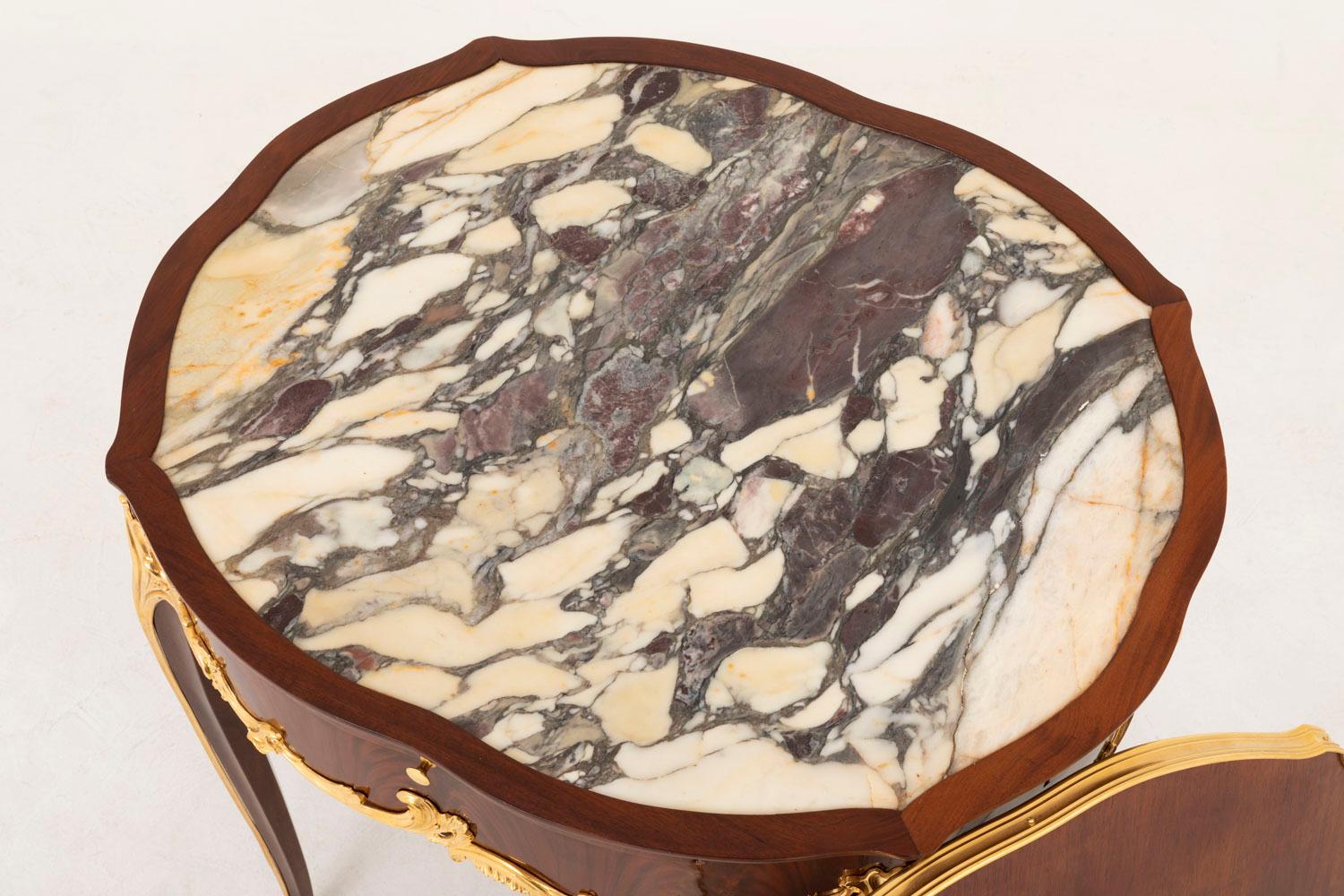 Marbre Table bouillotte de style Louis XV en bois de violette, fin du 19ème siècle en vente