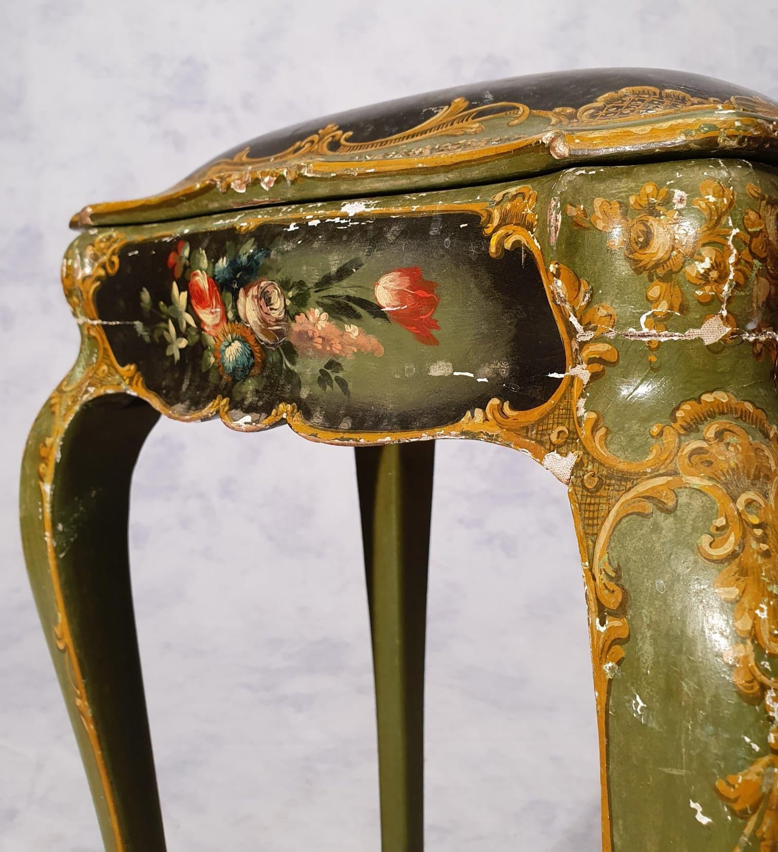 Italian Louis XV Style Box Table, Venetian, Painted Wood, 19th For Sale