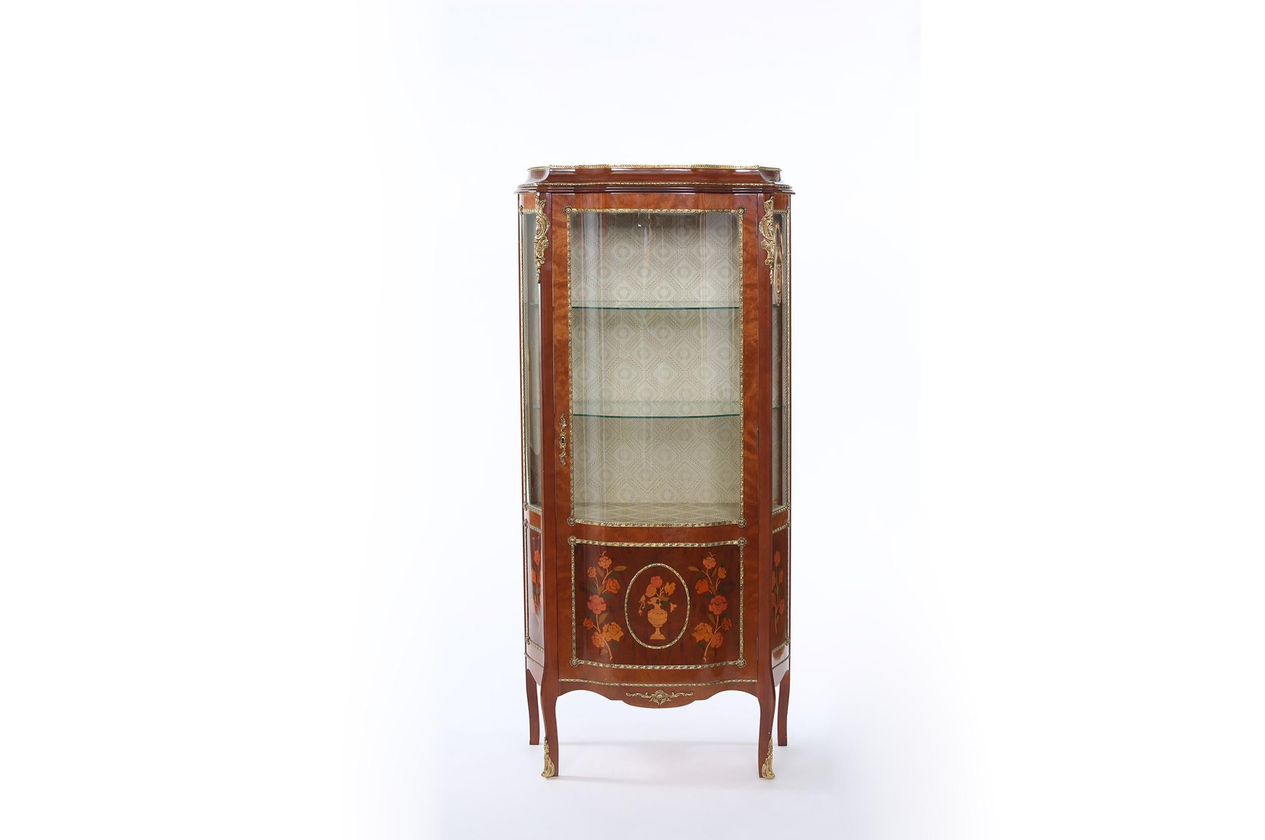 Louis XV Style Bronze Mounted China / Display Cabinet For Sale 2