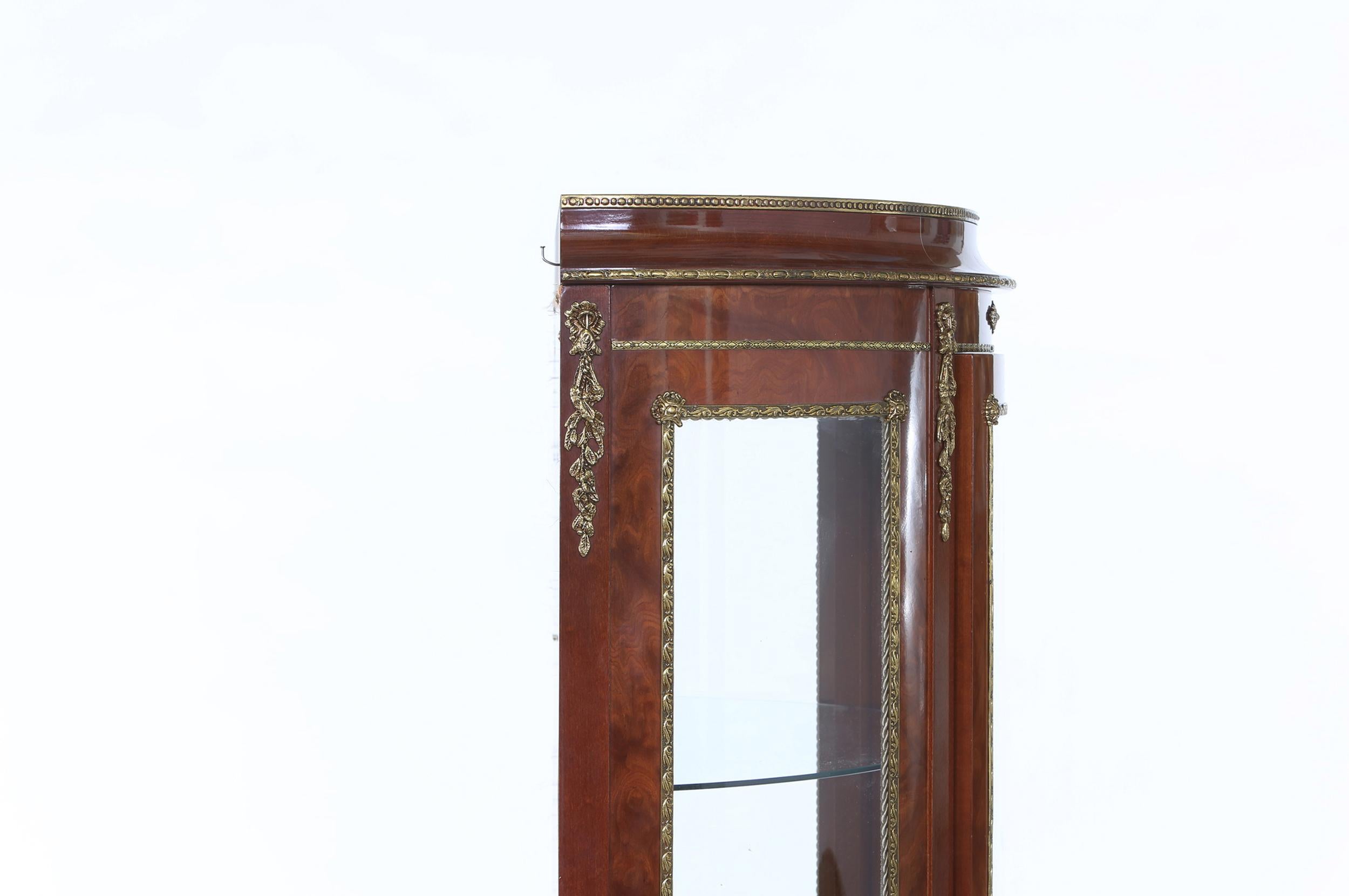 Louis XV Style Bronze Mounted Display Cabinet For Sale 1