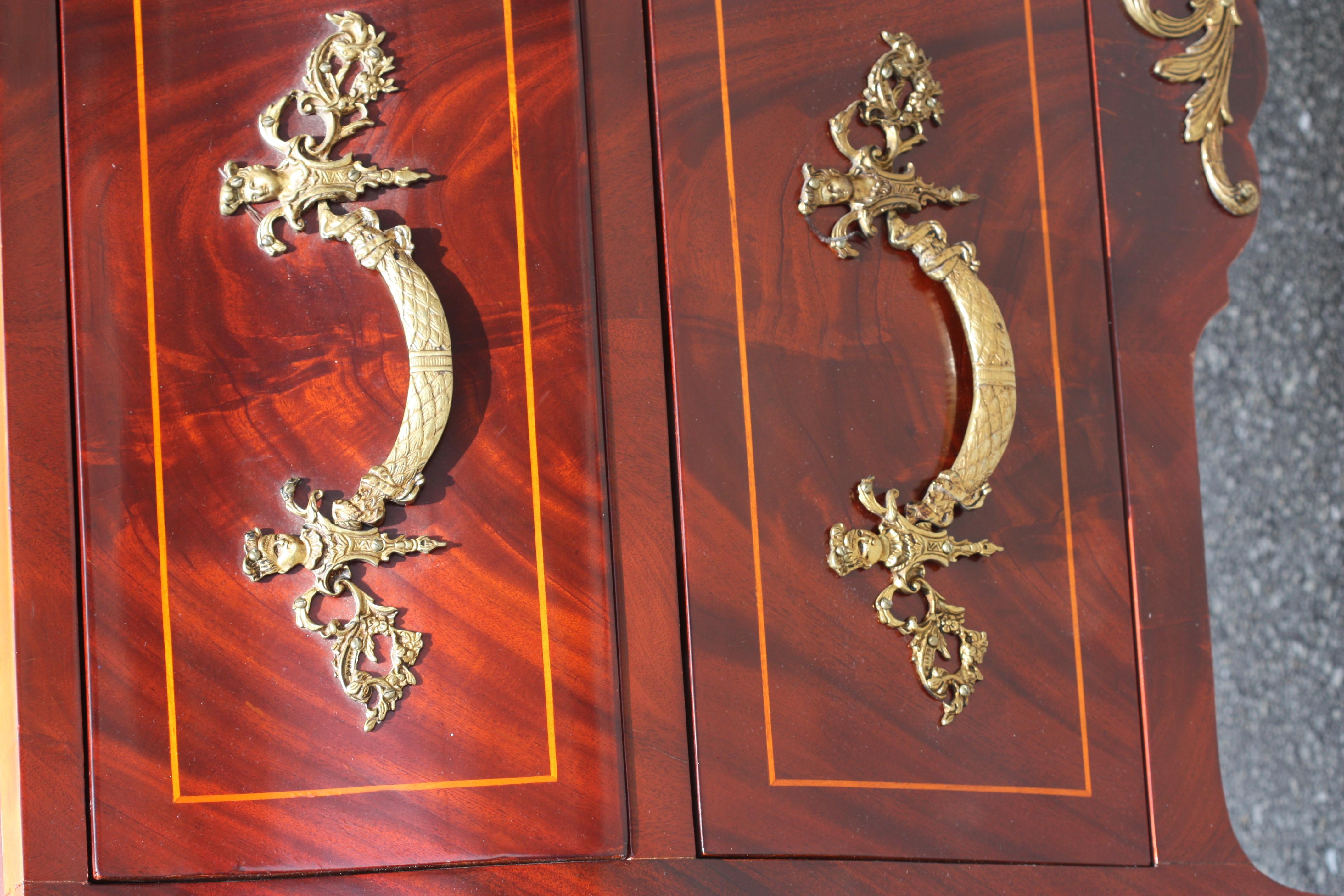 Louis XV Stil Bronze montiert Mahagoni Marmorplatte Kommode im Angebot 2