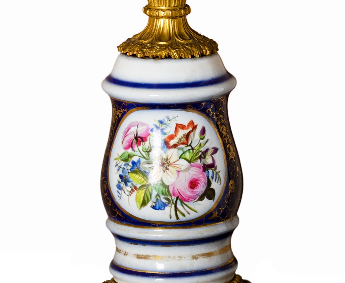 Lampe de table en porcelaine de bronze de style Louis XV, 20e siècle Bon état - En vente à Lisbon, PT
