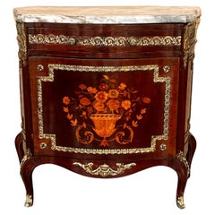 Buffet de style Louis XV avec marqueterie florale avec tiroir et porte