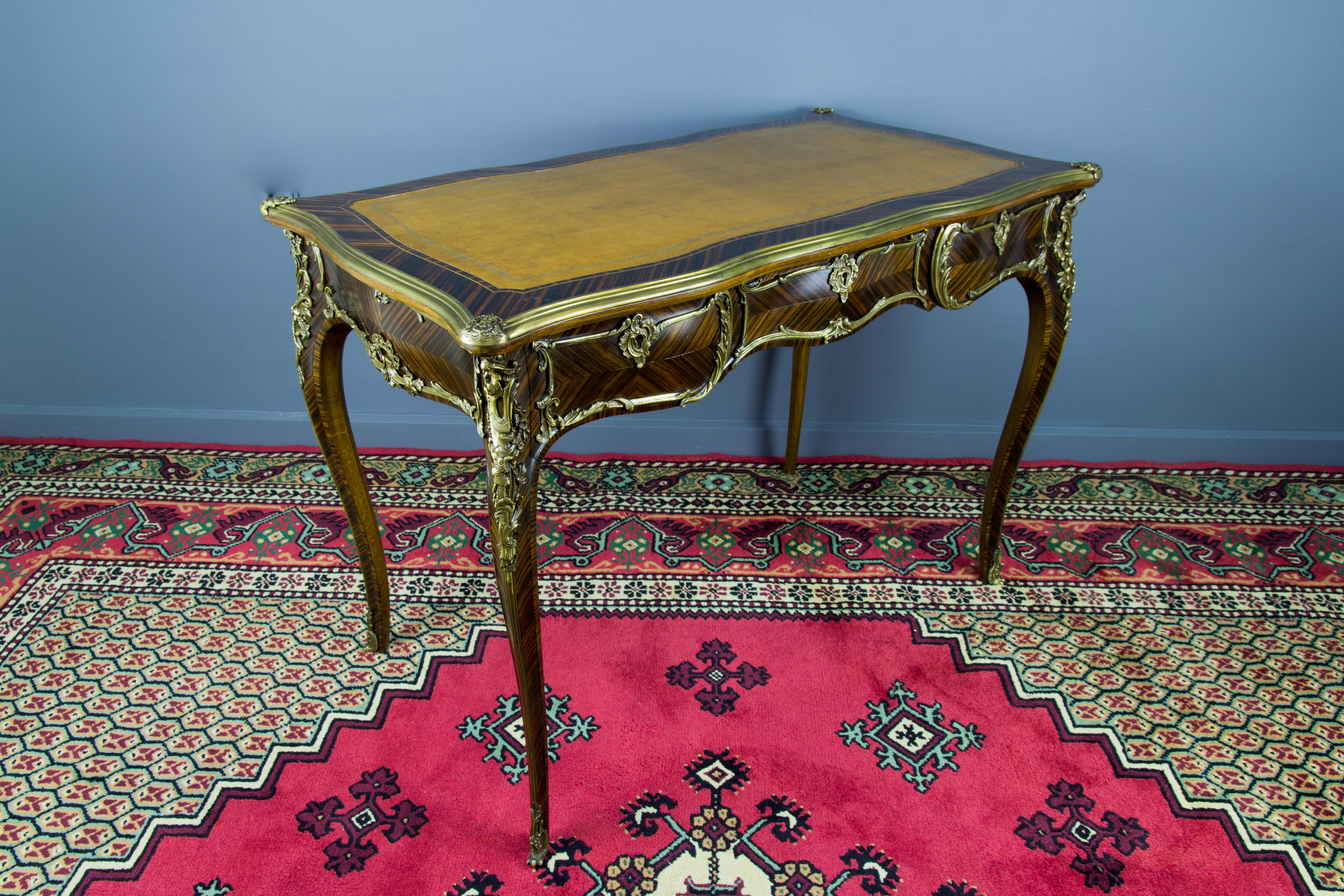 Veneer Louis XV Style Bureau Plat or Writing Desk with Bronze Mounts For Sale