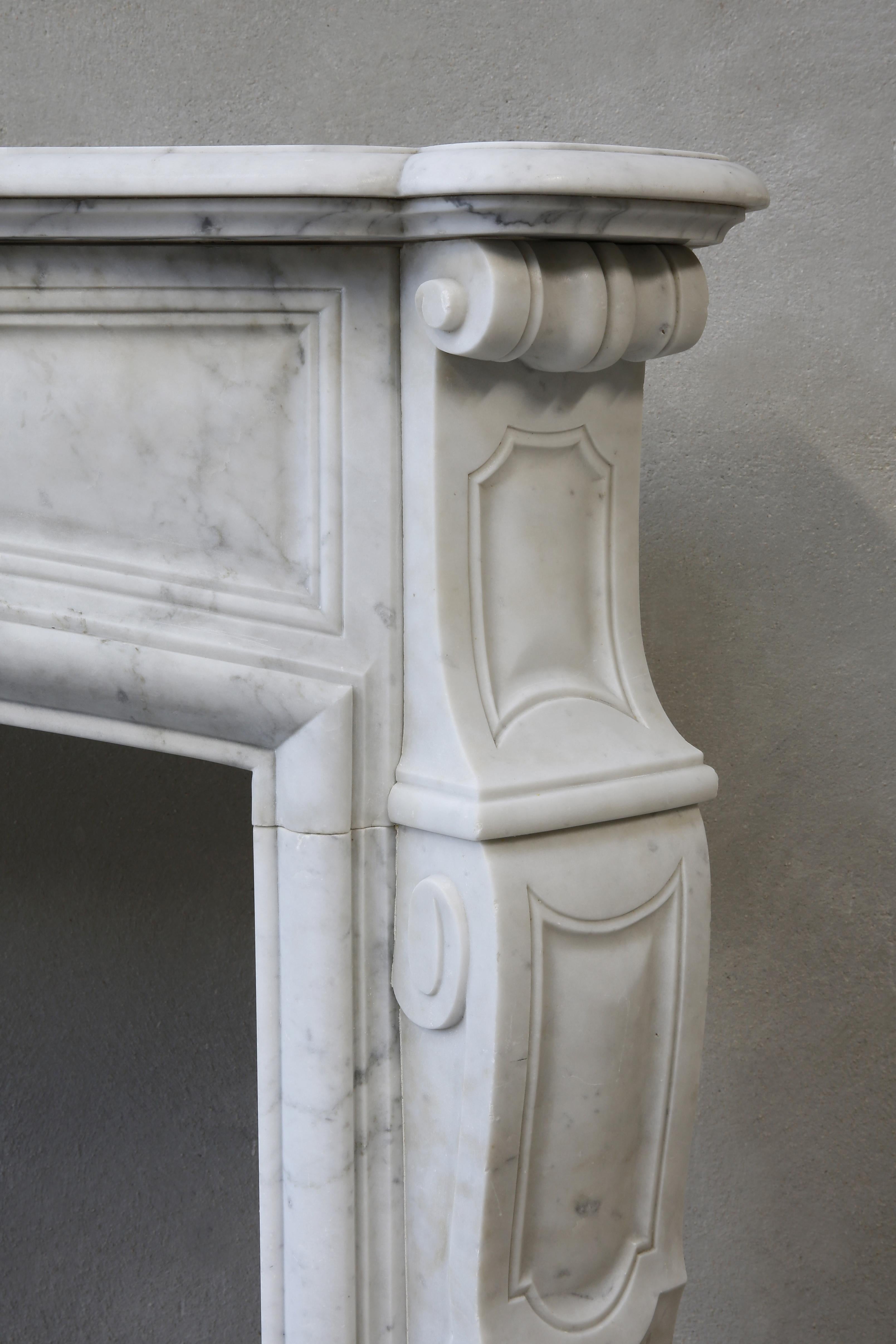 Louis XV Style Carrara Marble Mantel from the 19th Century 3