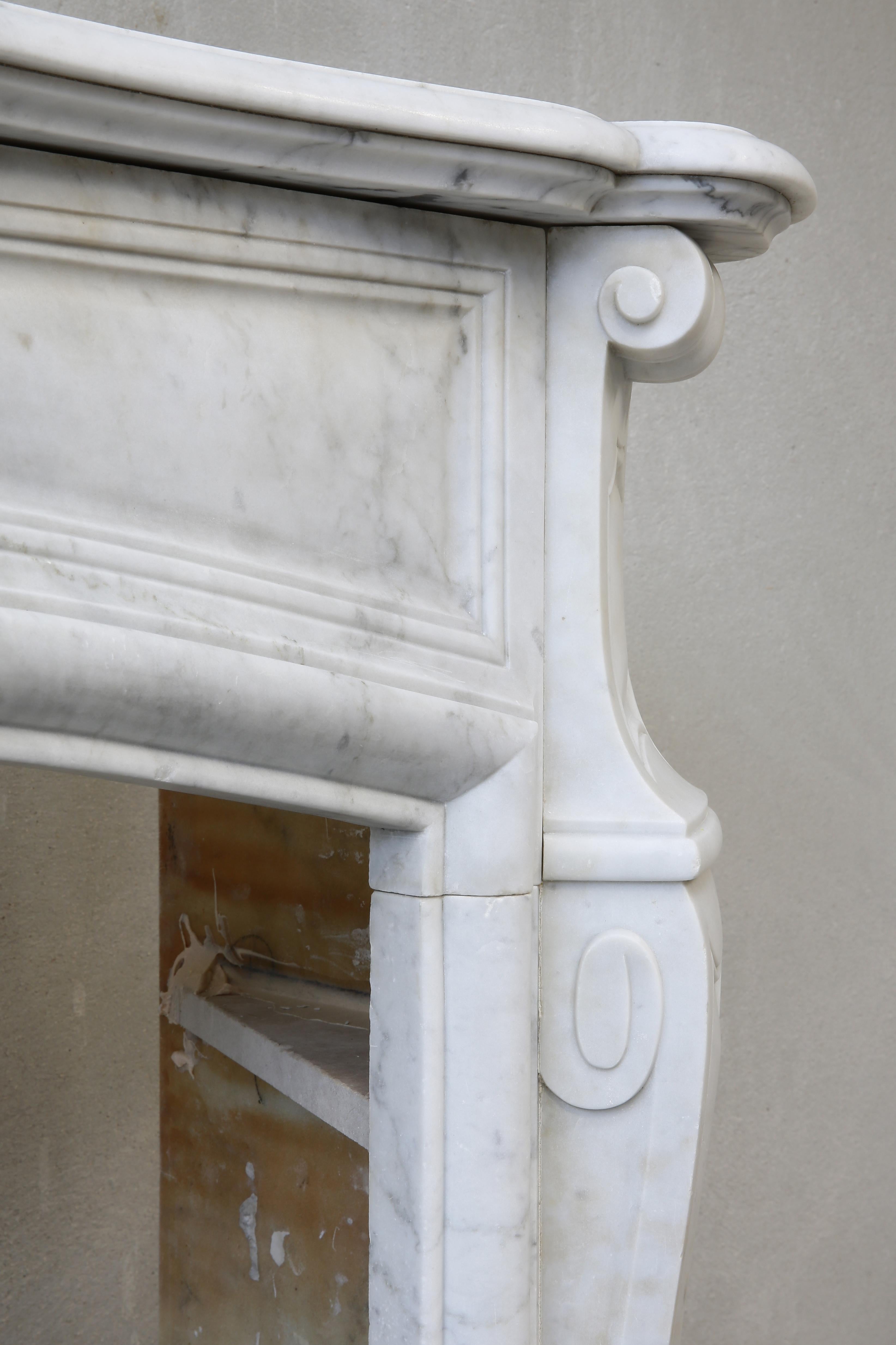 Louis XV Style Carrara Marble Mantel from the 19th Century 5