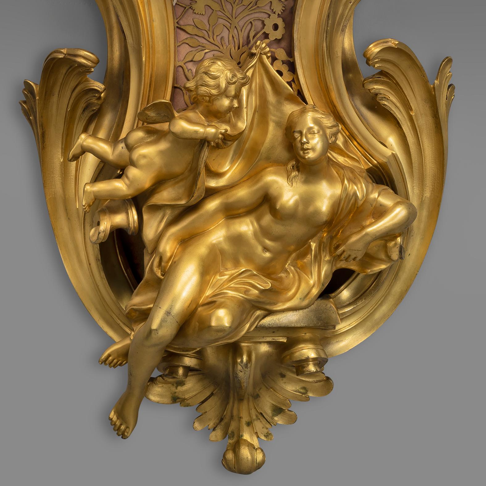 Cartel d'Applique im Stil Ludwigs XV. nach Jacques Caffieri. Französisch:: um 1870 (Vergoldet) im Angebot