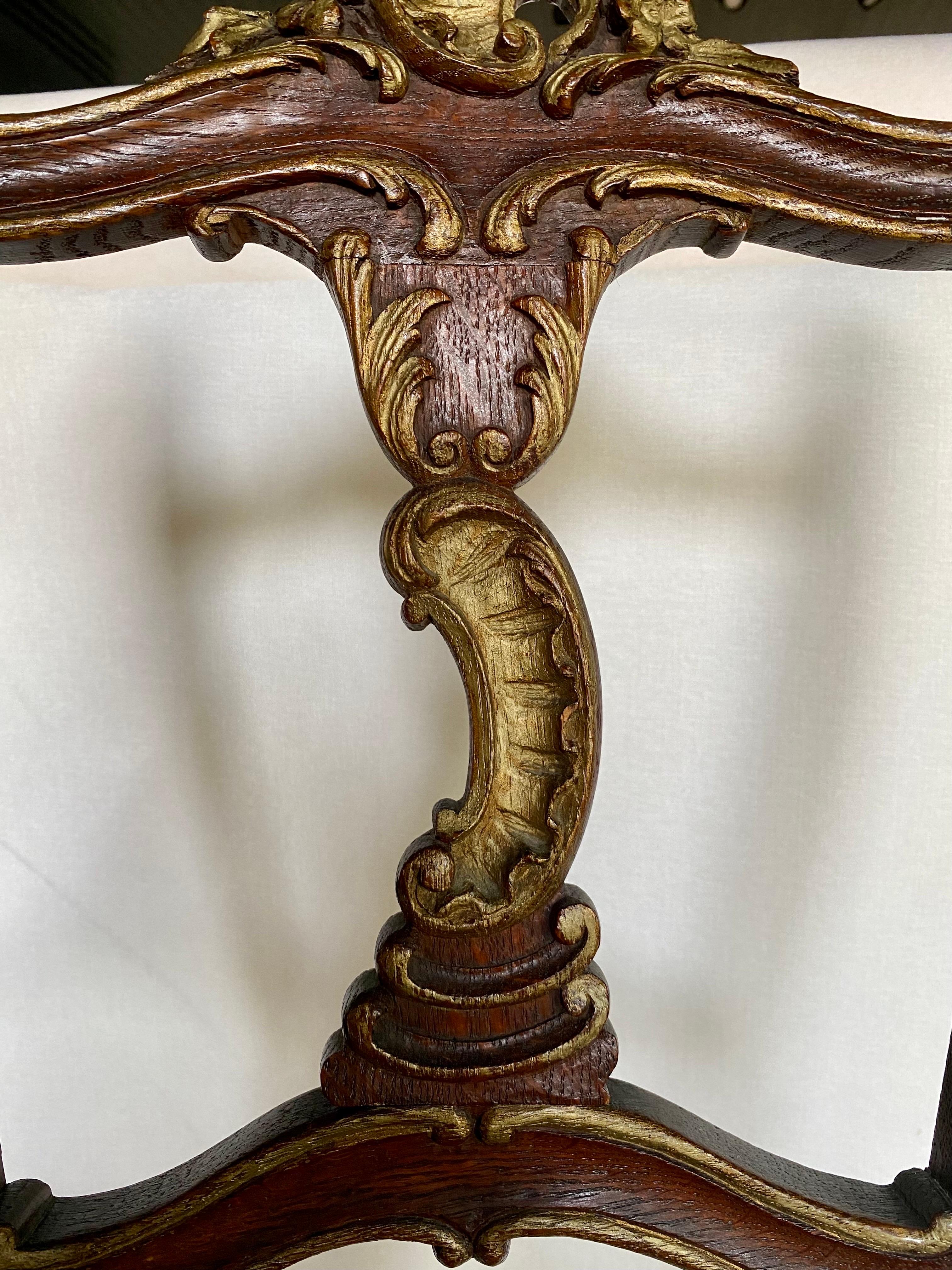 Beistellstuhl aus geschnitztem vergoldetem Holz im Louis XV.-Stil mit Akzent aus Leder im Angebot 2