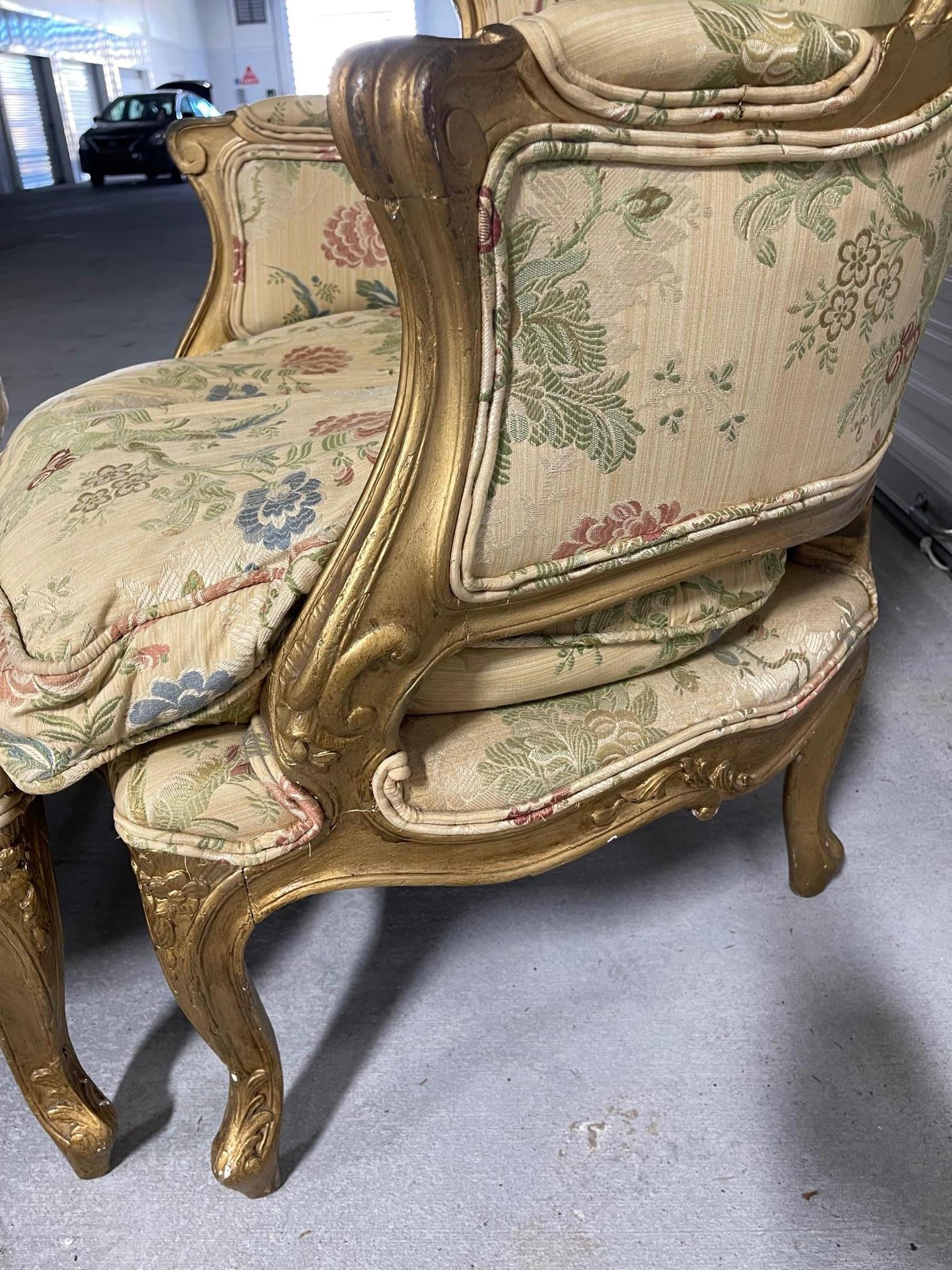 Louis XV Style Carved Giltwood Two-Part Duchesse Brisee, Late 19th Century For Sale 10