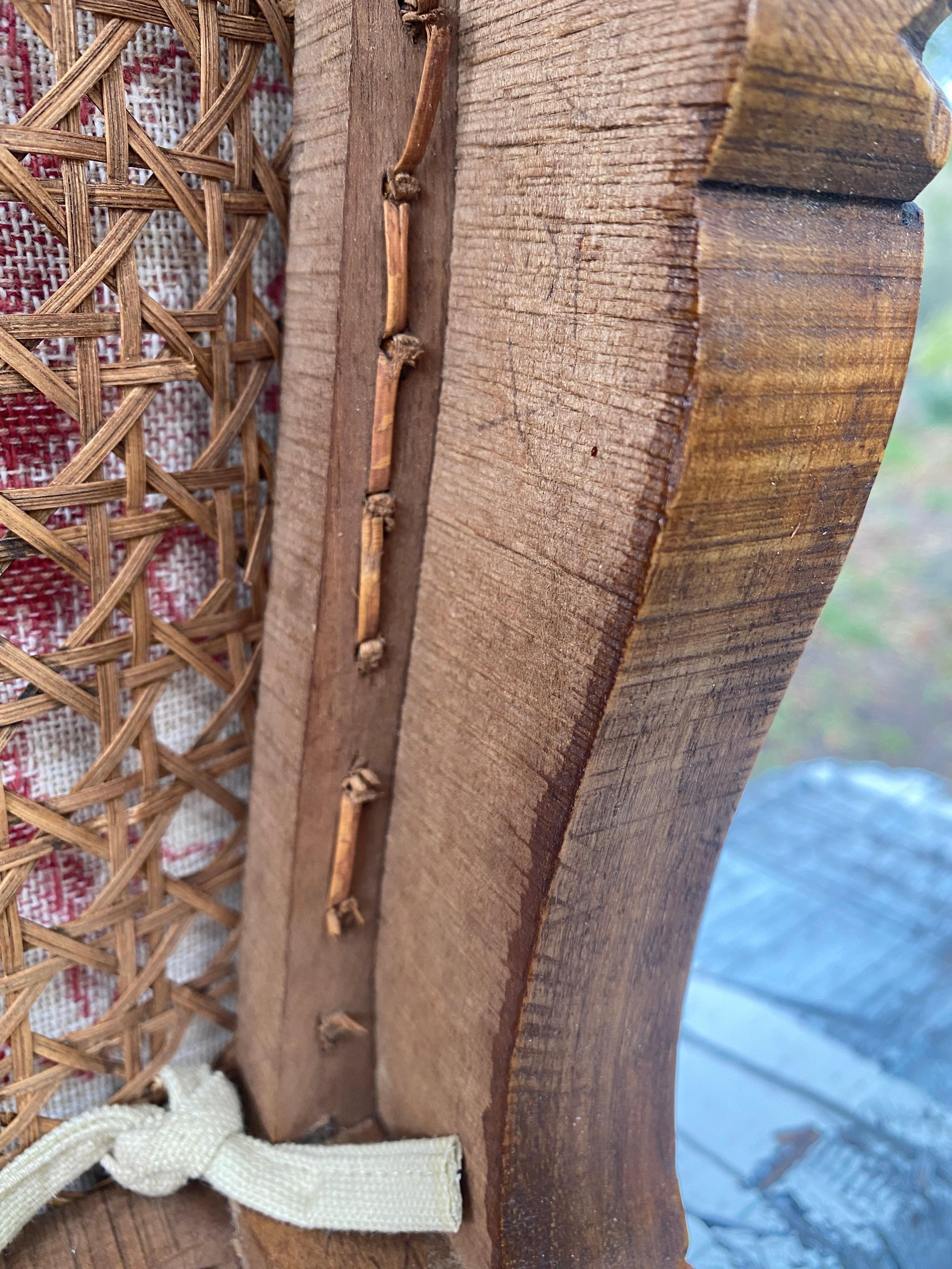 Canne italienne sculptée de style Louis XV + Tabouret en tissu neuf en vente 12