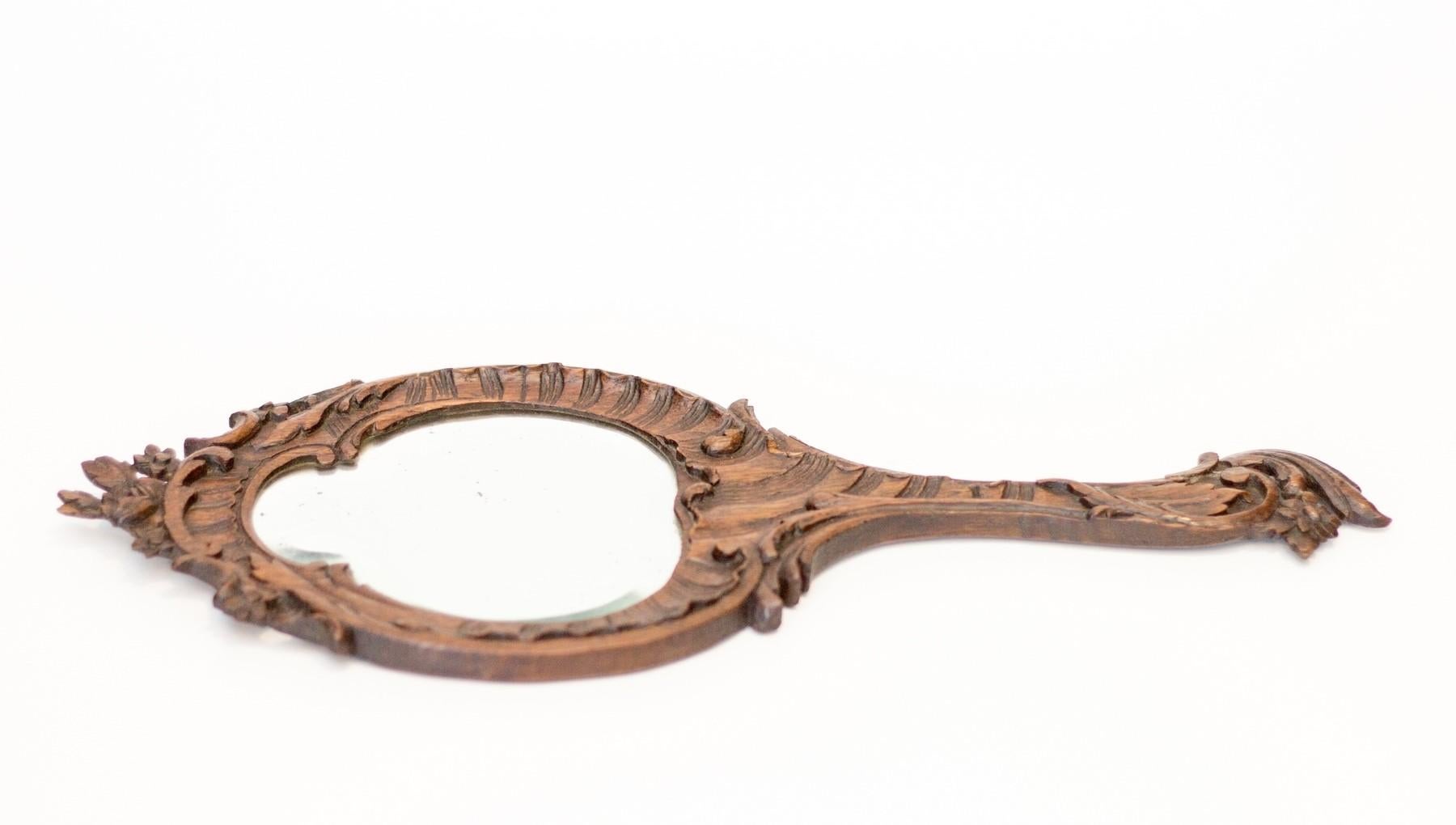 Handspiegel aus geschnitztem Eichenholz im Louis-XV-Stil, Frankreich, 1920er Jahre im Zustand „Gut“ im Angebot in Barntrup, DE