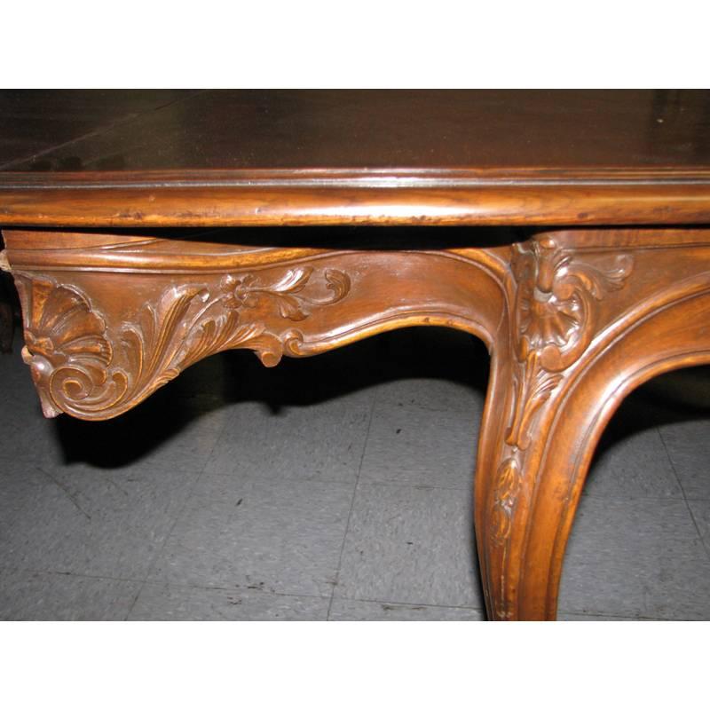 Louis XV Style Carved Oval Oak Dining Table, 19th Century For Sale 1