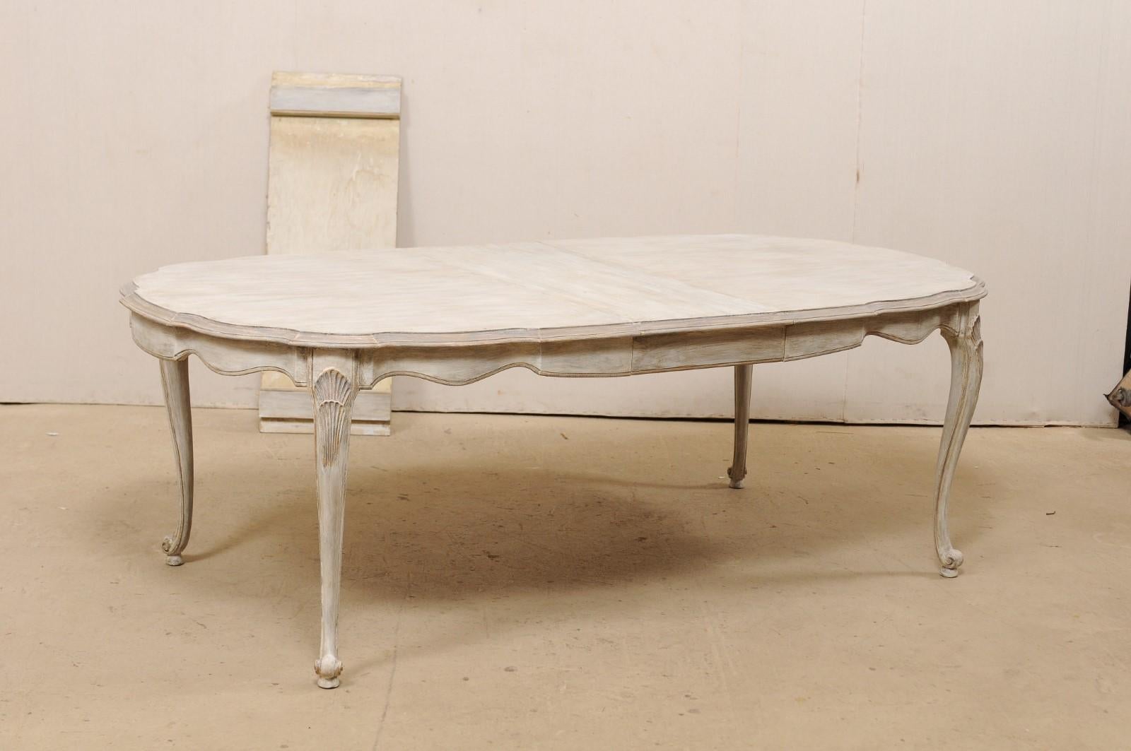 Louis XV Style Carved & Painted Wood Oval-Shaped Dining Table w/ Scalloped Apron In Good Condition In Atlanta, GA