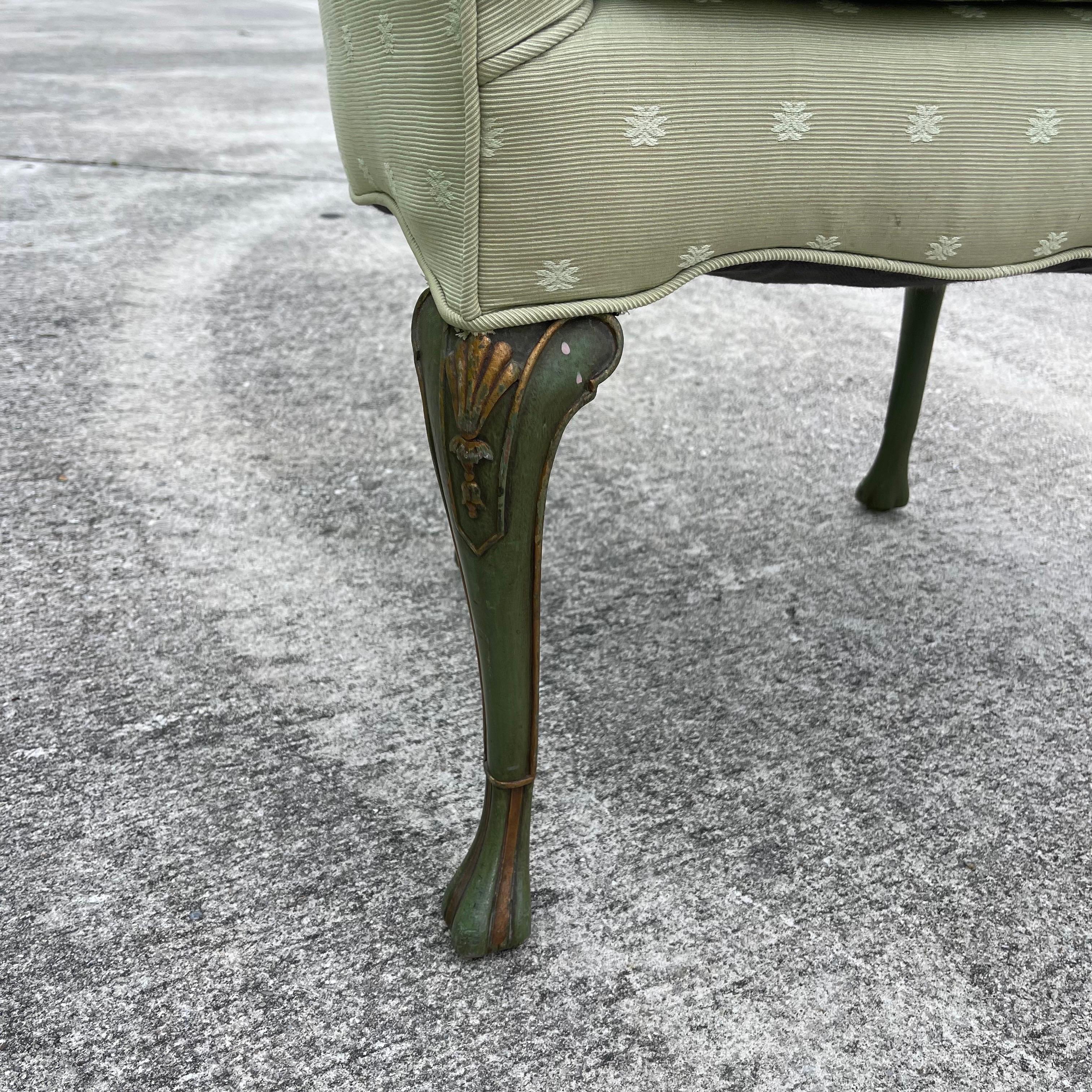 Louis XV Style geschnitzt Wood Upholstering Vanity Hocker Stuhl im Zustand „Relativ gut“ im Angebot in Jensen Beach, FL