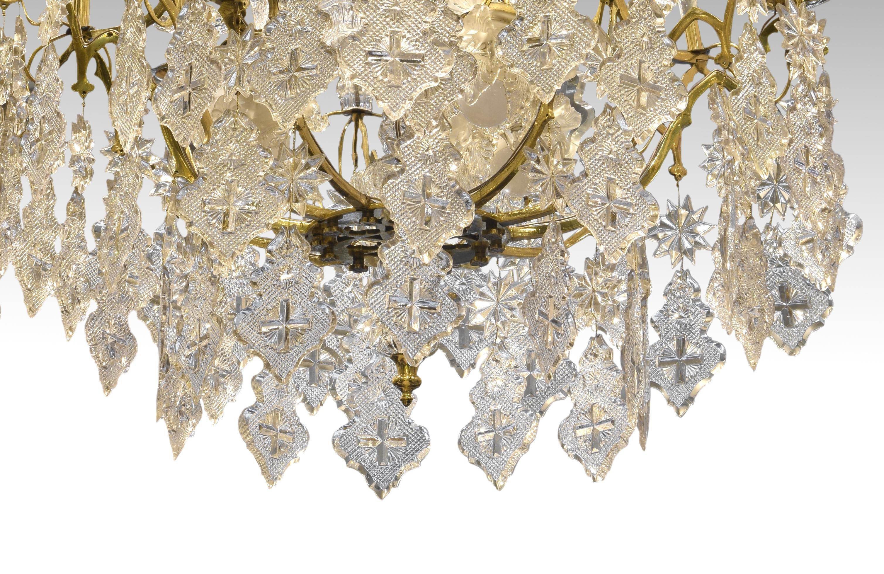 Louis XV Style Chandelier 12 Lights, Glass, Bronze, Baccarat, France, 19th C In Fair Condition In Madrid, ES