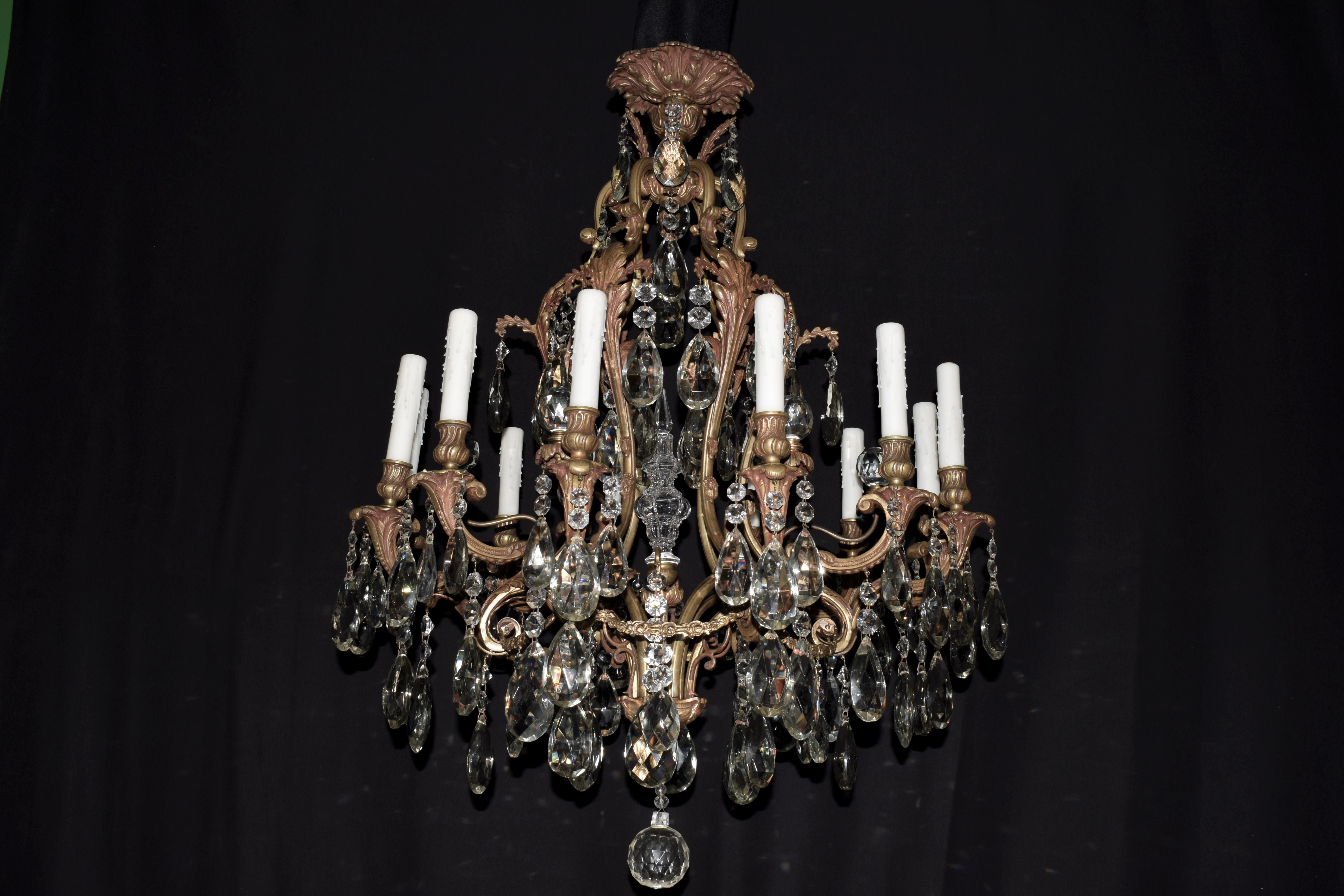 Francese Lampadario in stile Luigi XV in vendita