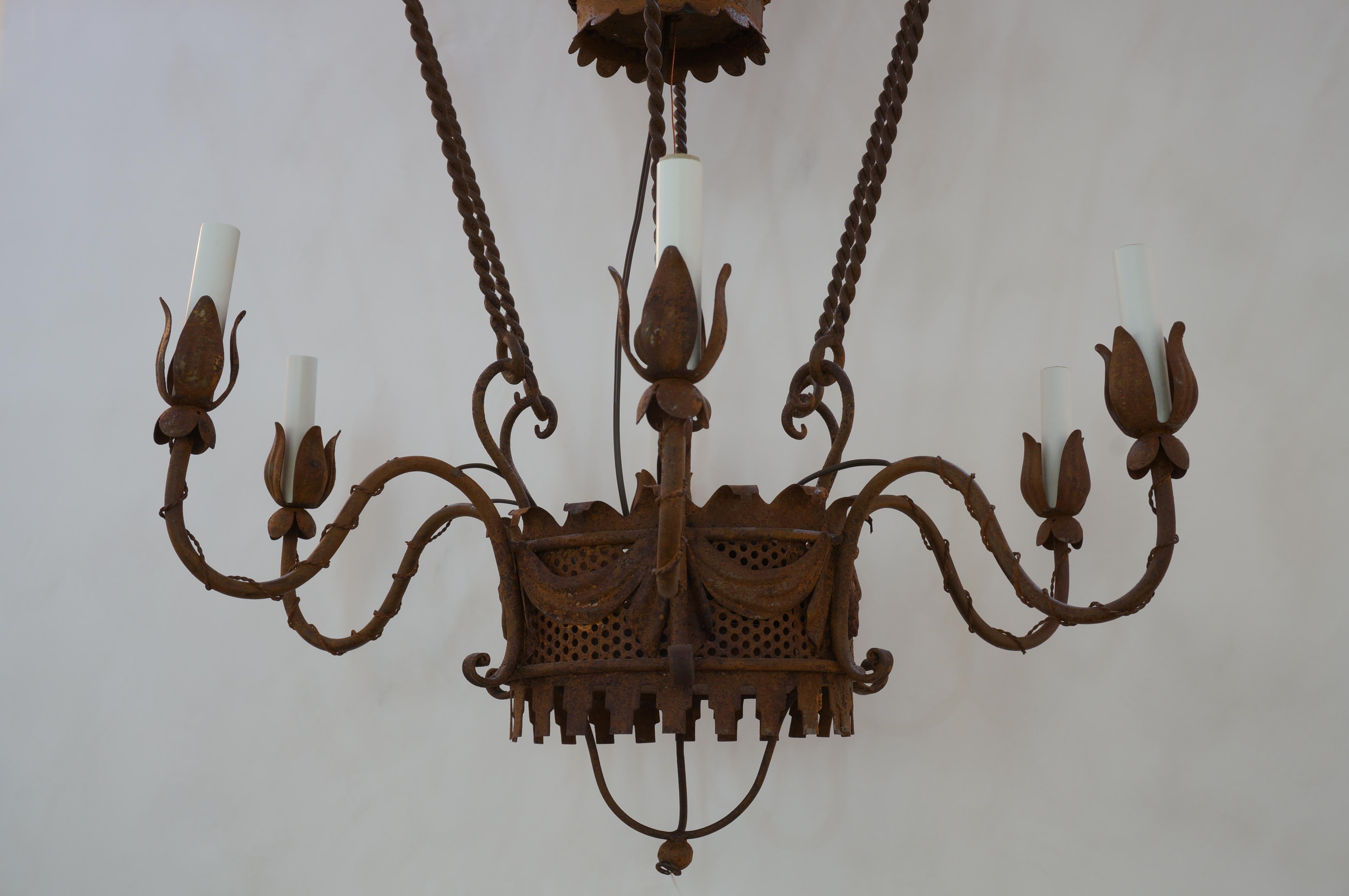 Louis XV Style Hot Air Balloon Chandelier In Good Condition For Sale In West Palm Beach, FL