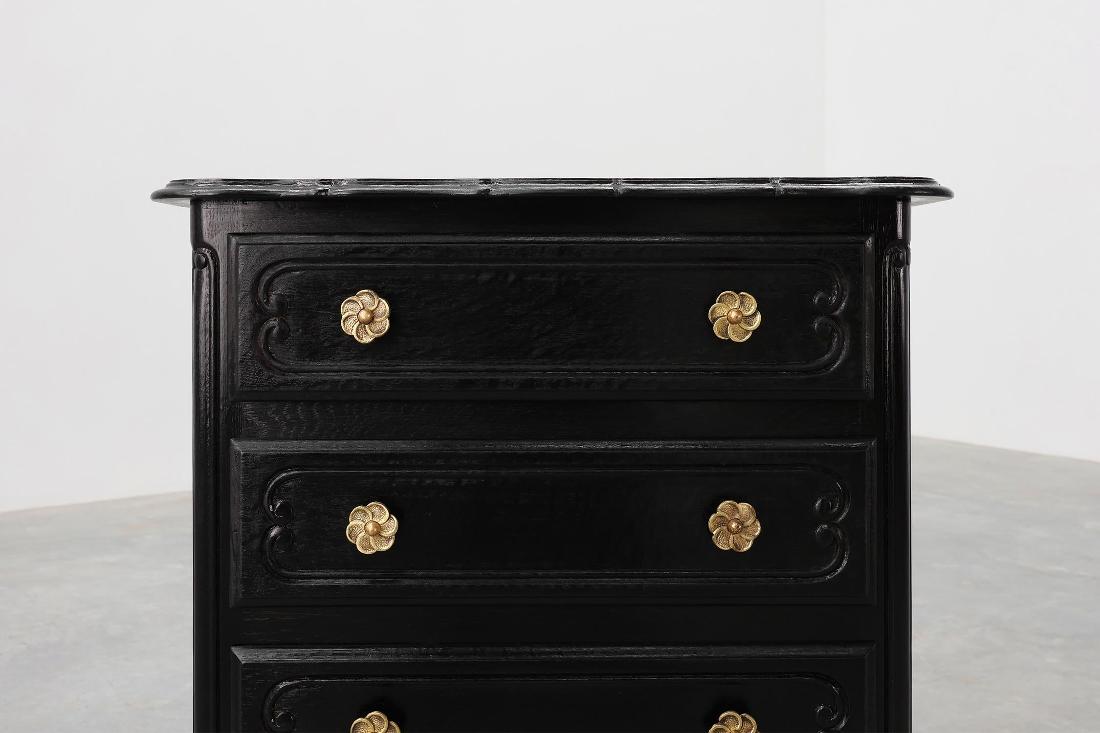 Luigi XV Louis XV Style Chest of Drawers in Black Lacquered Oak, France, 1950s in vendita