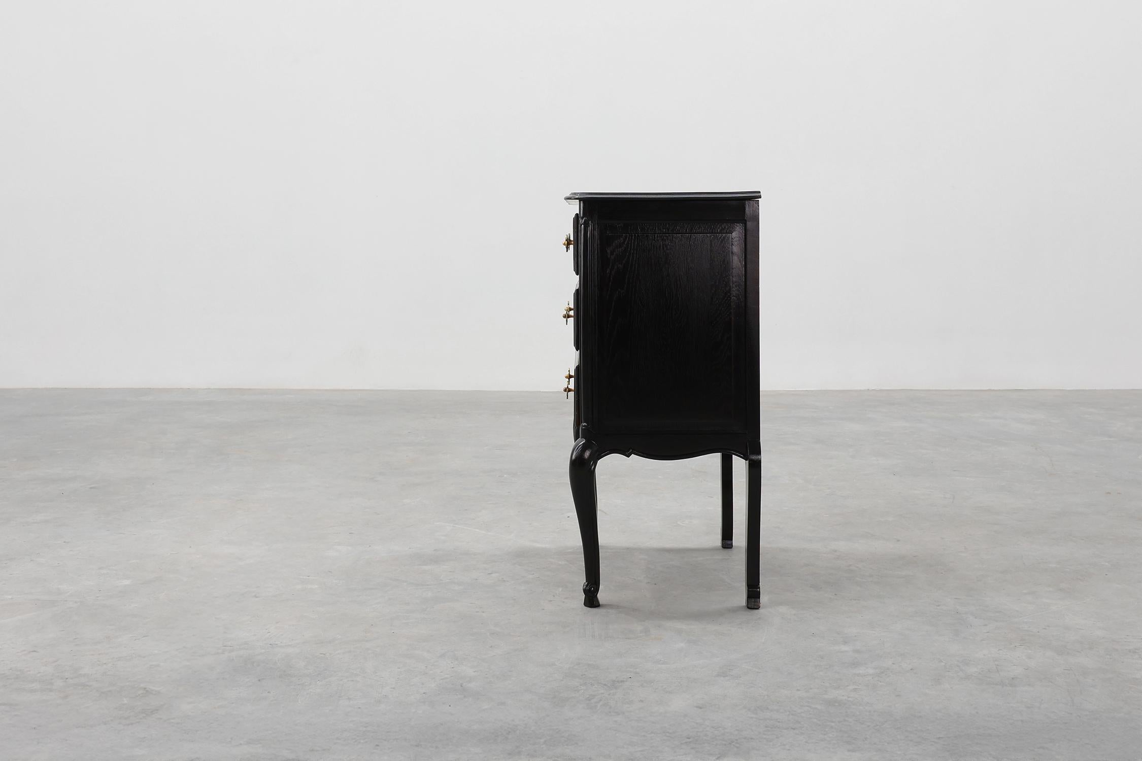 Louis XV Style Chest of Drawers in Black Lacquered Oak, France, 1950s in vendita 1