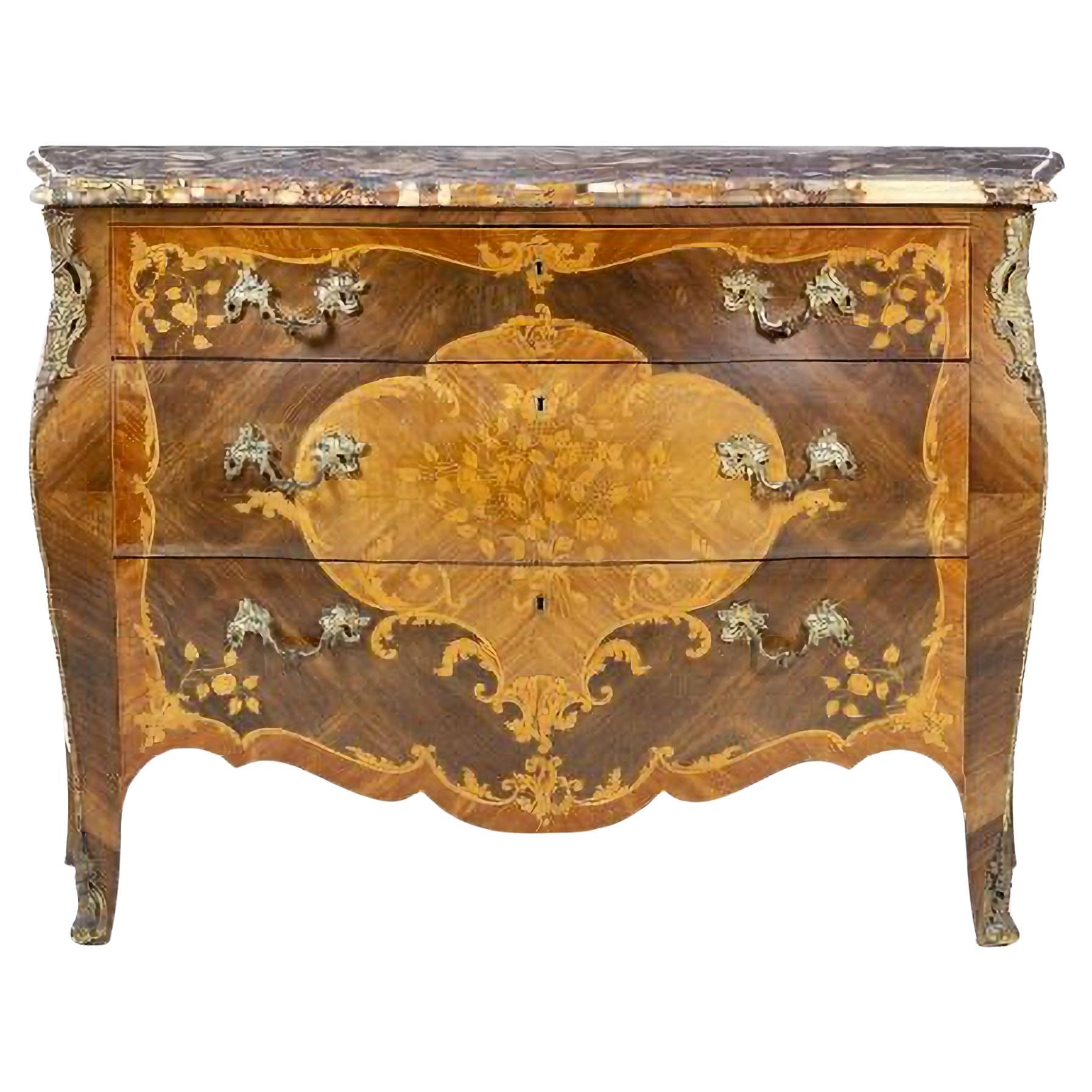LOUIS XV Style CHEST OF DRAWERS Portugiesisch, 19. Jahrhundert