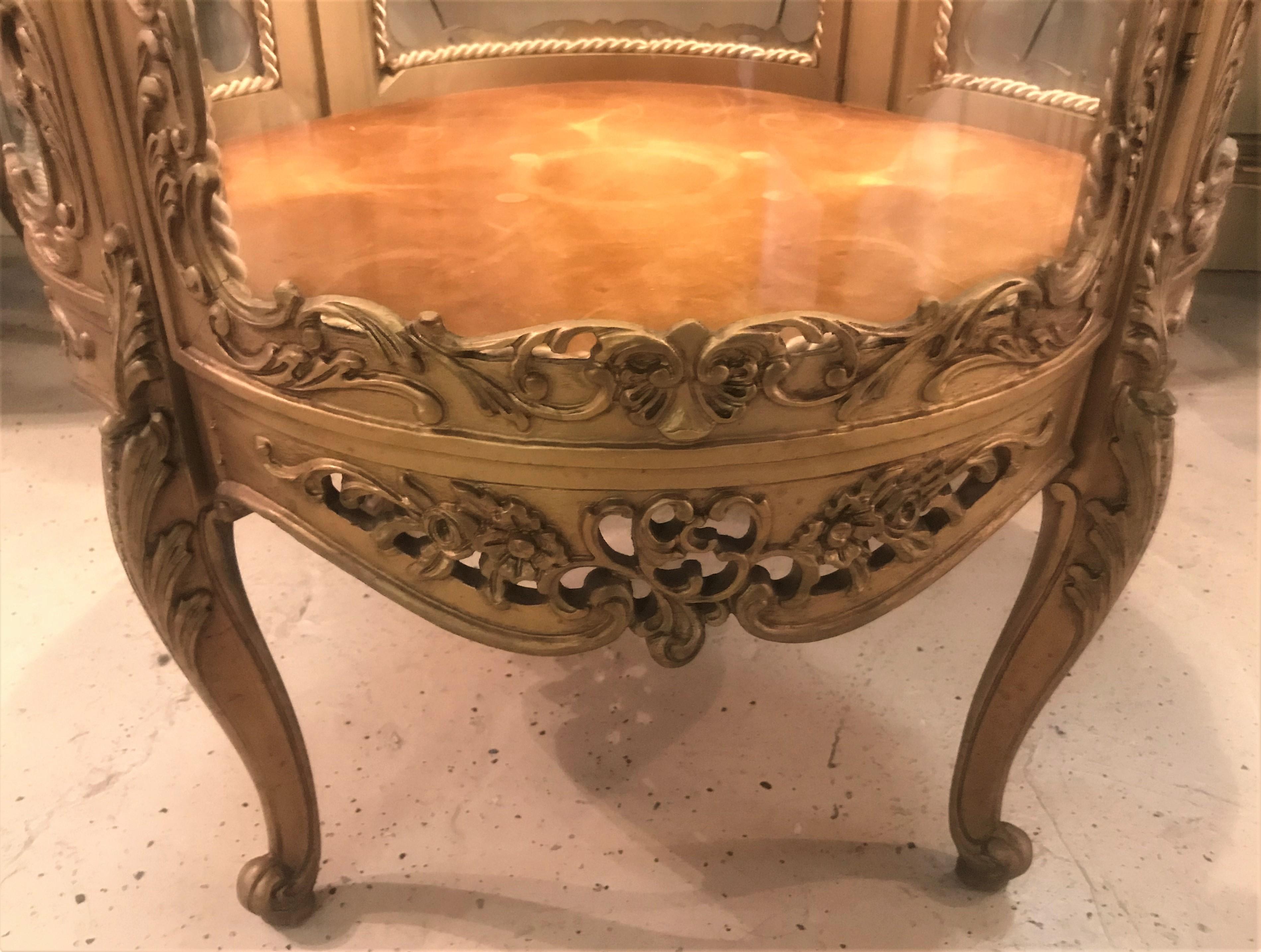 Louis XV Stil kreisförmig Giltwood beleuchtet Curio Vitrine Schaukasten 9