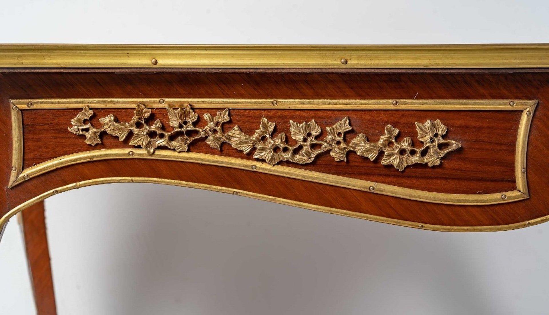 Louis XV Style Coffee Table of the XIXth Century in Marquetry and Gilt Bronze 5
