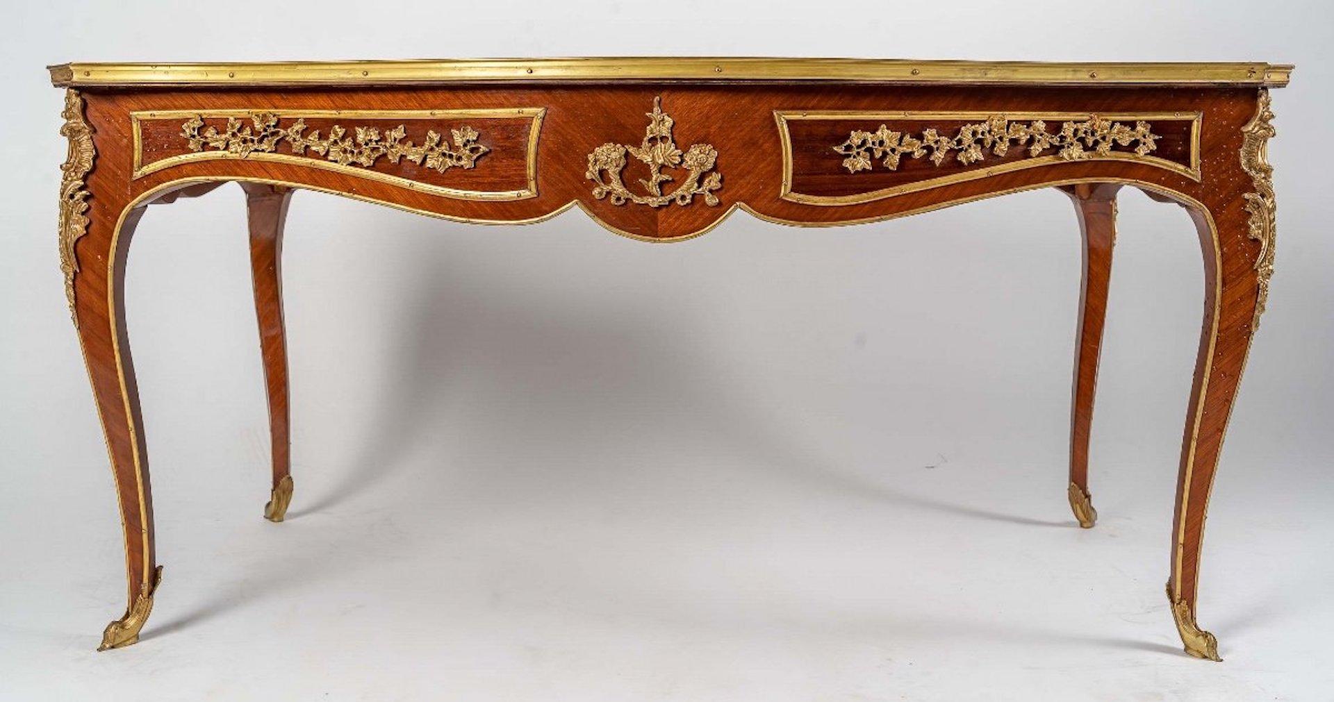 Louis XV Style Coffee Table of the XIXth Century in Marquetry and Gilt Bronze 6