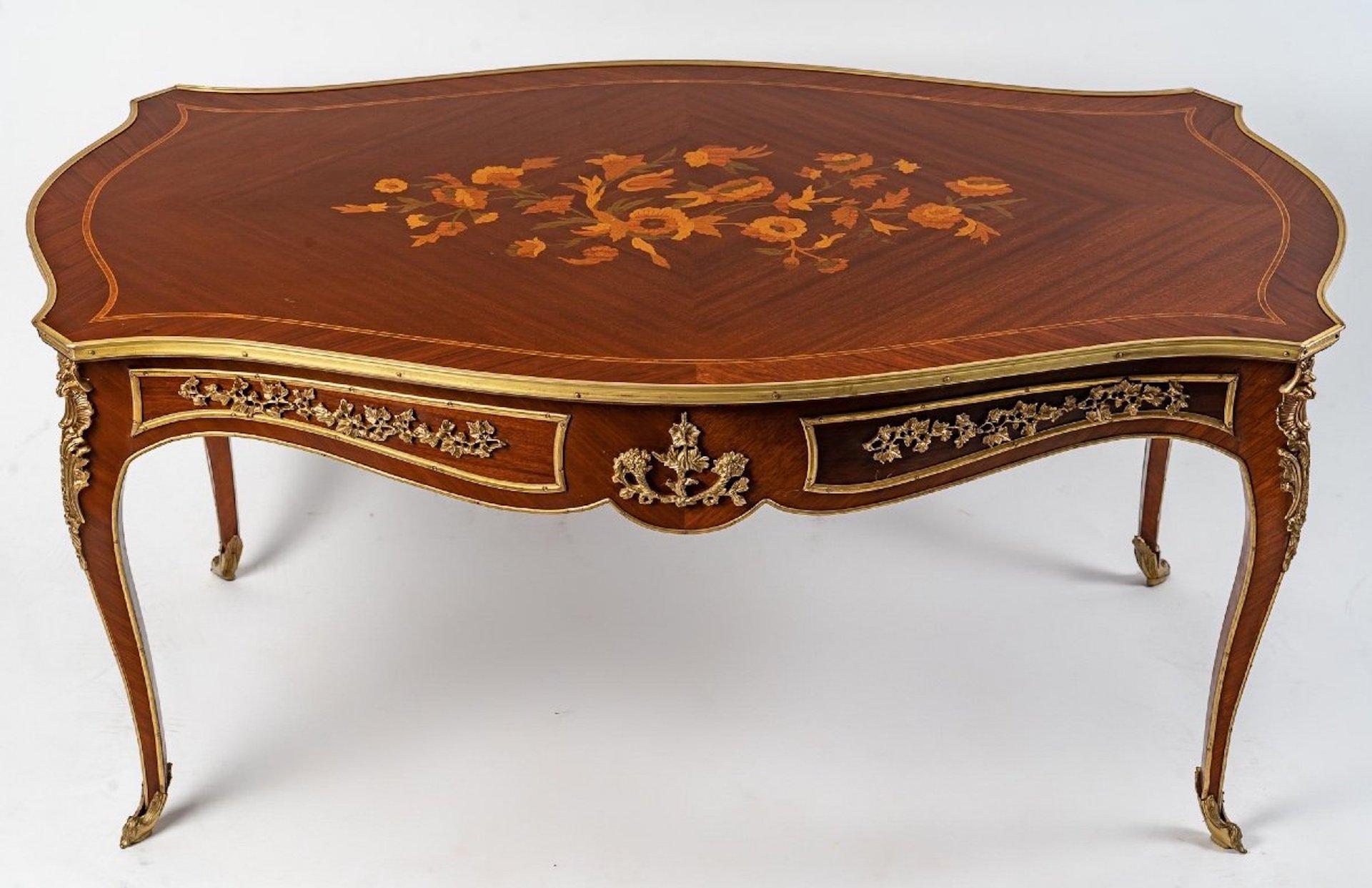 Louis XV Style Coffee Table of the XIXth Century in Marquetry and Gilt Bronze 8