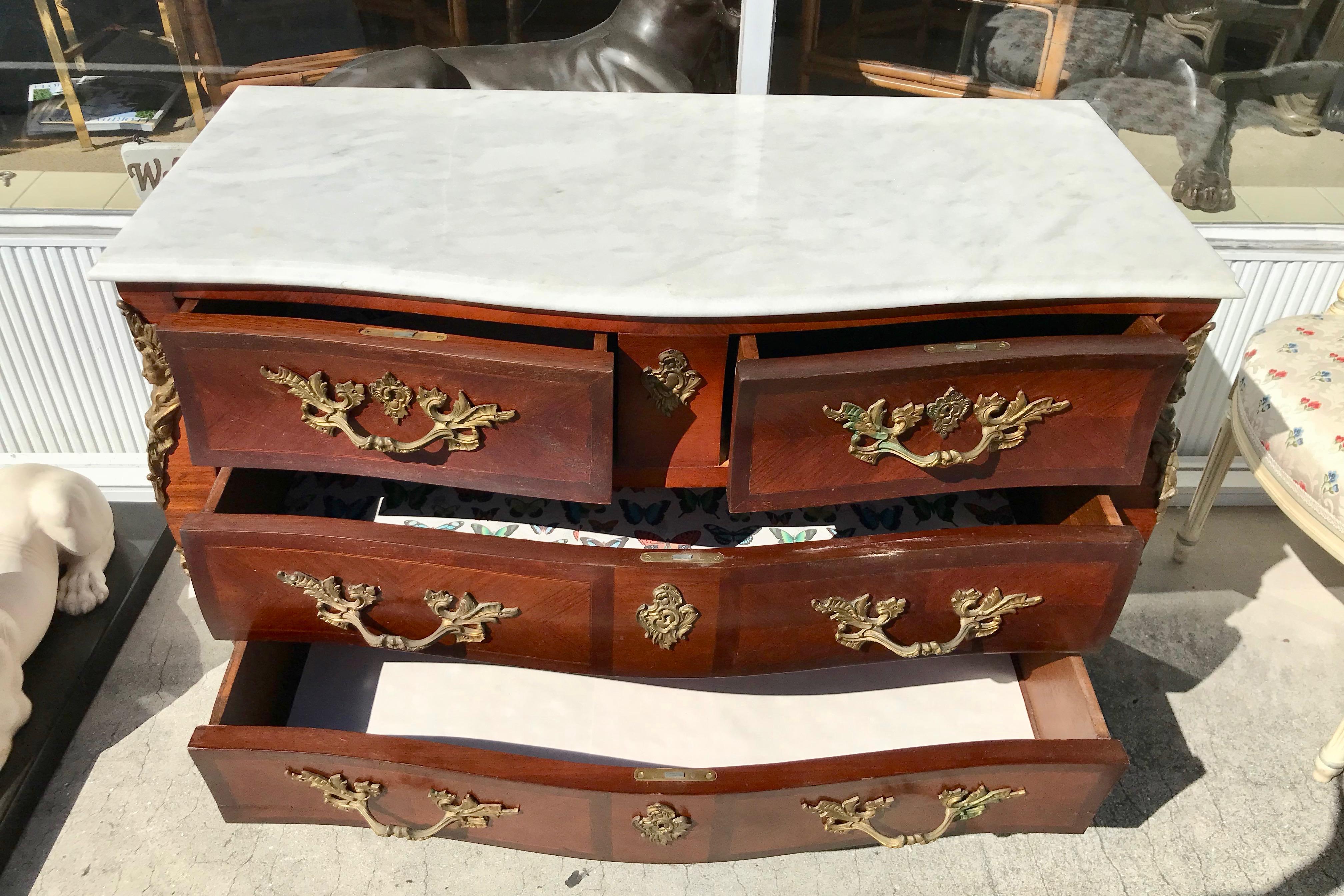Louis XV Style Commode In Good Condition For Sale In West Palm Beach, FL